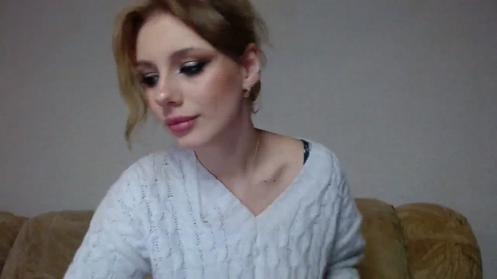 Gallery image thumbnail from YaeMiko's myfreecams stream on, 01/16/2024, 18:27 image 6 of 20
