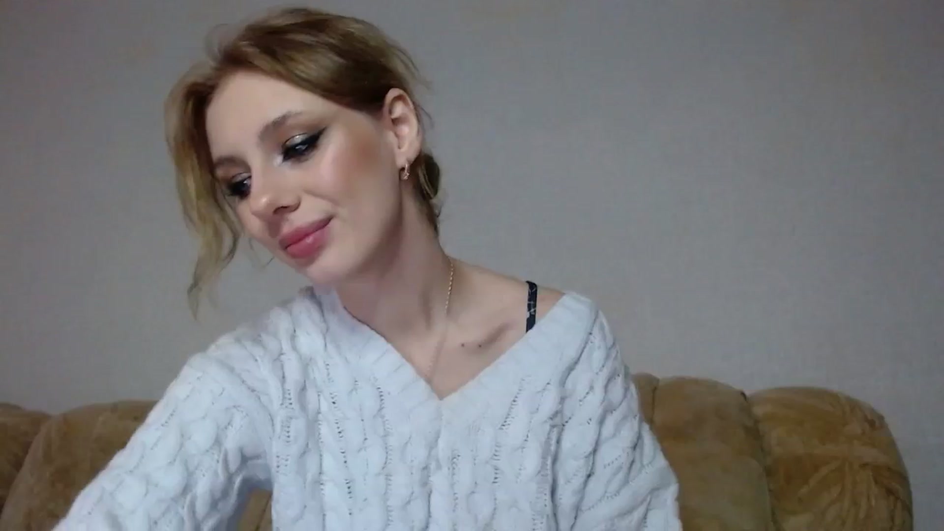 Gallery image thumbnail from YaeMiko's myfreecams stream on, 01/16/2024, 18:27 image 3 of 20