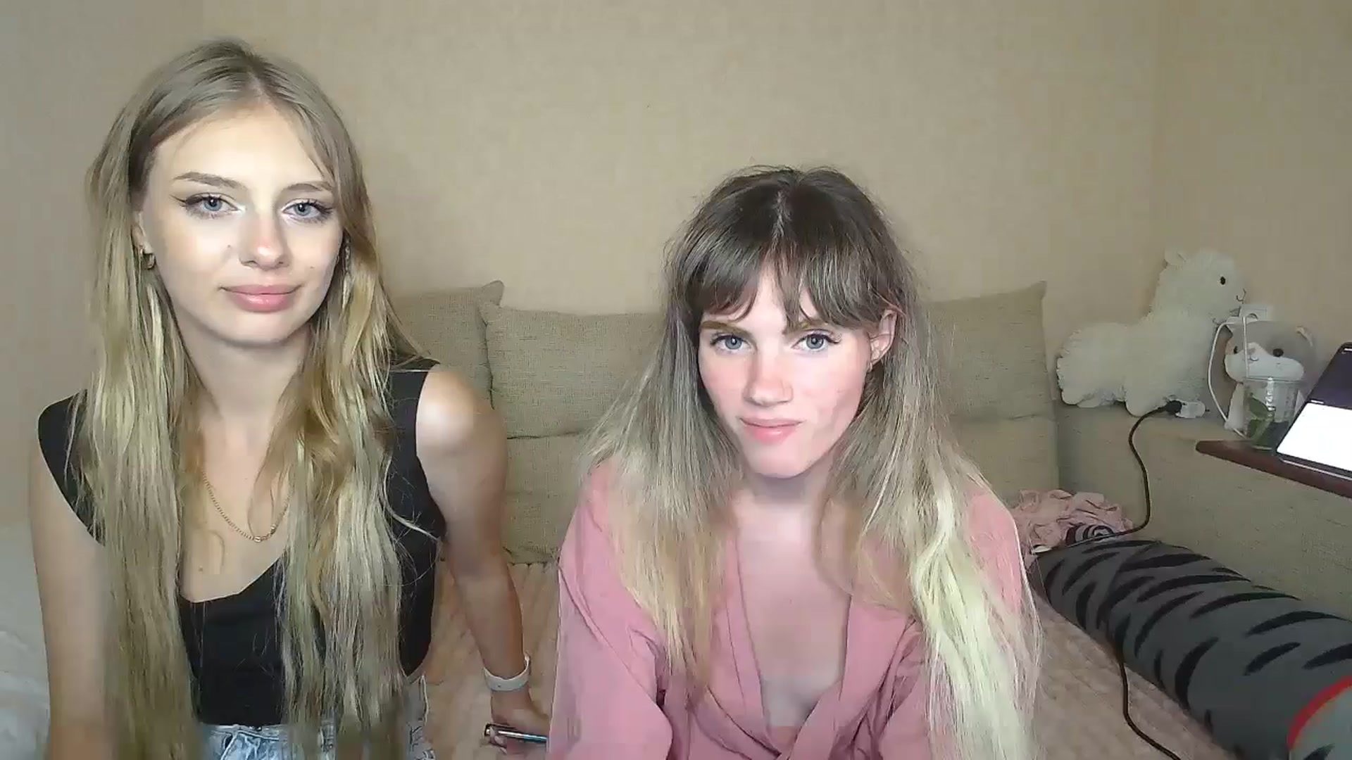 Gallery image thumbnail from YaeMiko's myfreecams stream on, 07/26/2024, 15:08 image 18 of 20