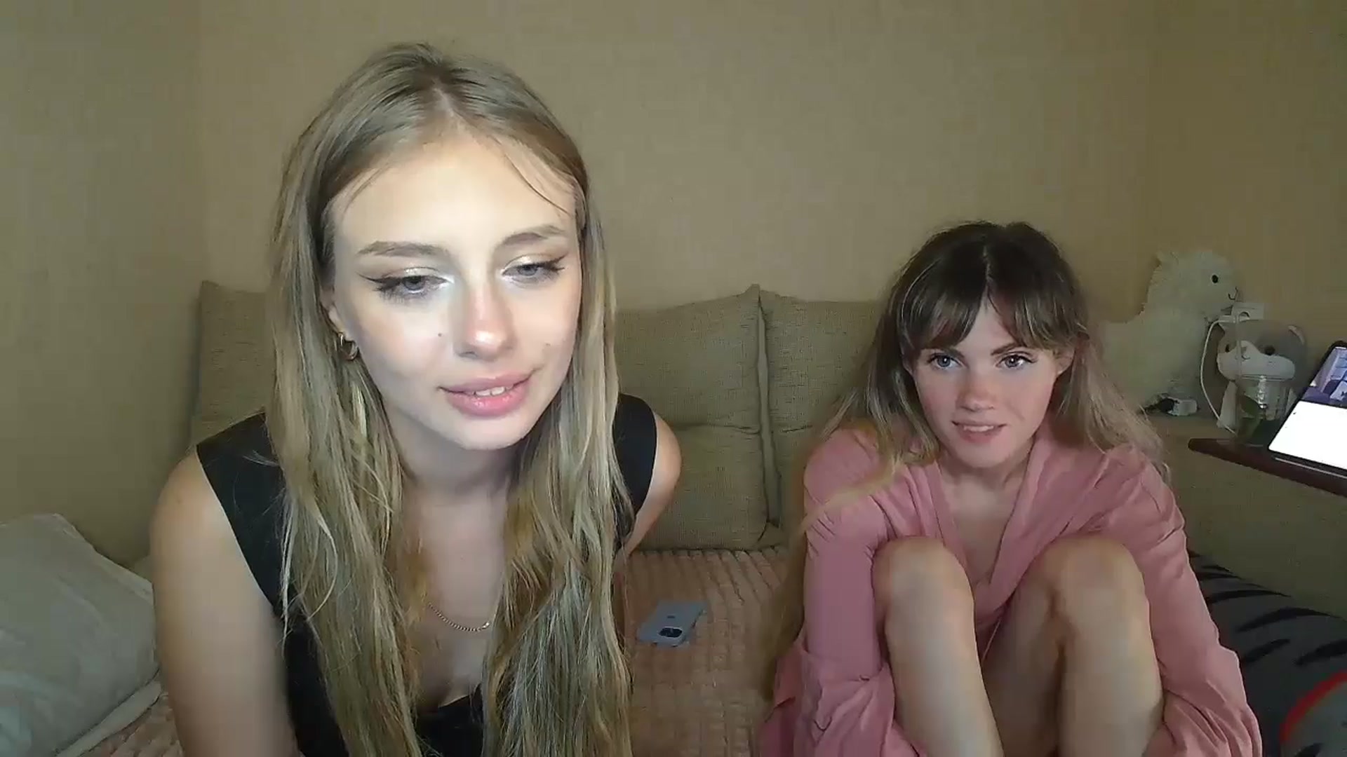 Gallery image thumbnail from YaeMiko's myfreecams stream on, 07/26/2024, 15:08 image 3 of 20