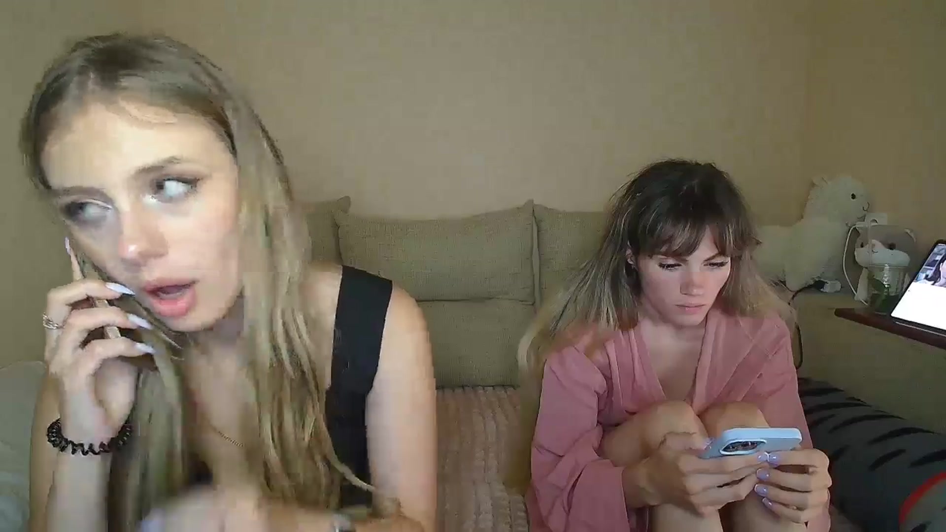Gallery image thumbnail from YaeMiko's myfreecams stream on, 07/26/2024, 15:08 image 5 of 20