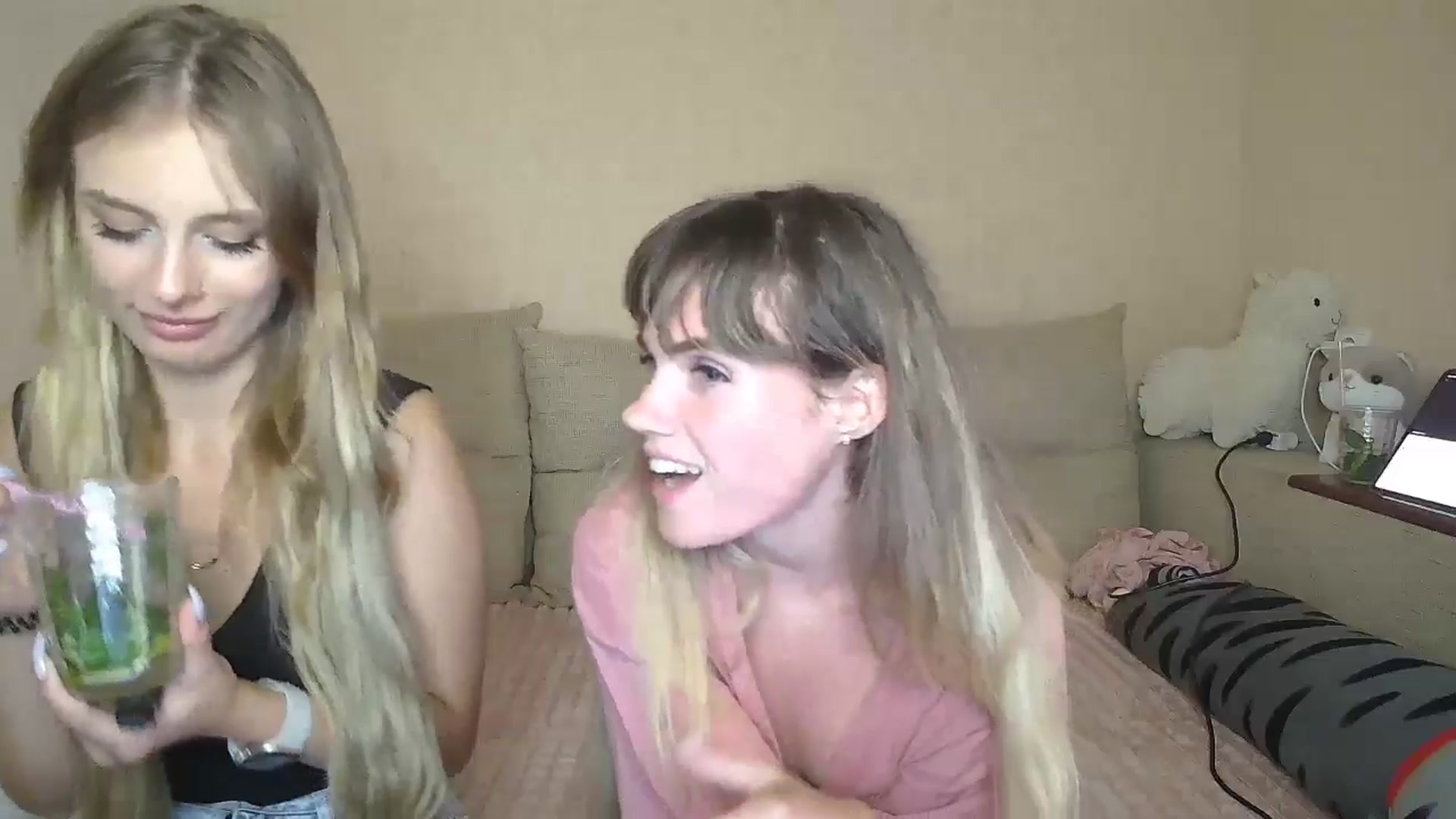 Gallery image thumbnail from YaeMiko's myfreecams stream on, 07/26/2024, 15:08 image 16 of 20