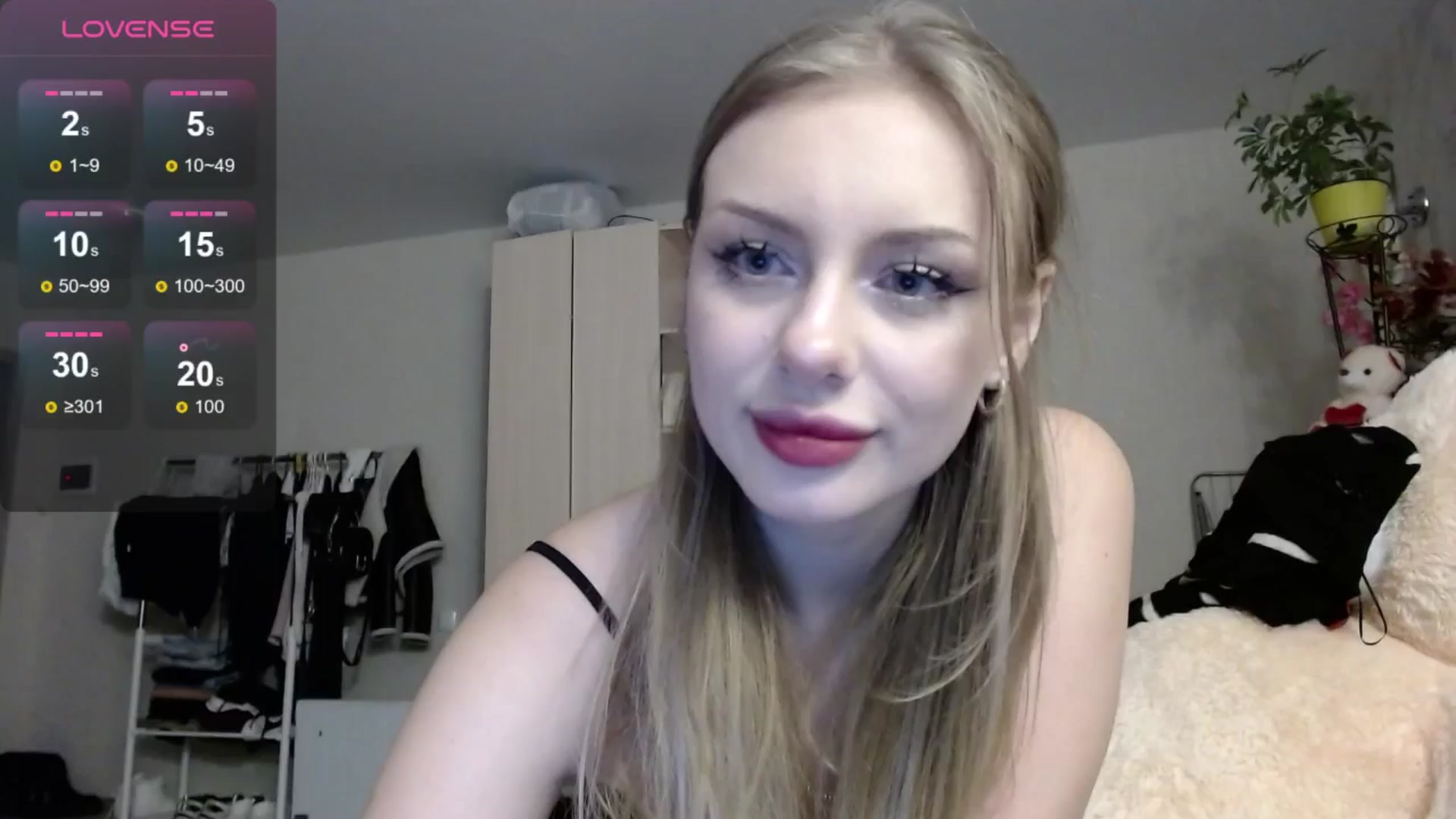 Gallery image thumbnail from YaeMiko's myfreecams stream on, 11/23/2024, 21:12 image 17 of 20
