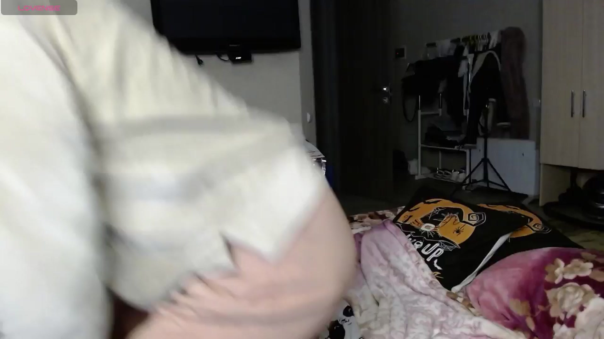 Gallery image thumbnail from YaeMiko's myfreecams stream on, 12/04/2024, 20:22 image 17 of 20