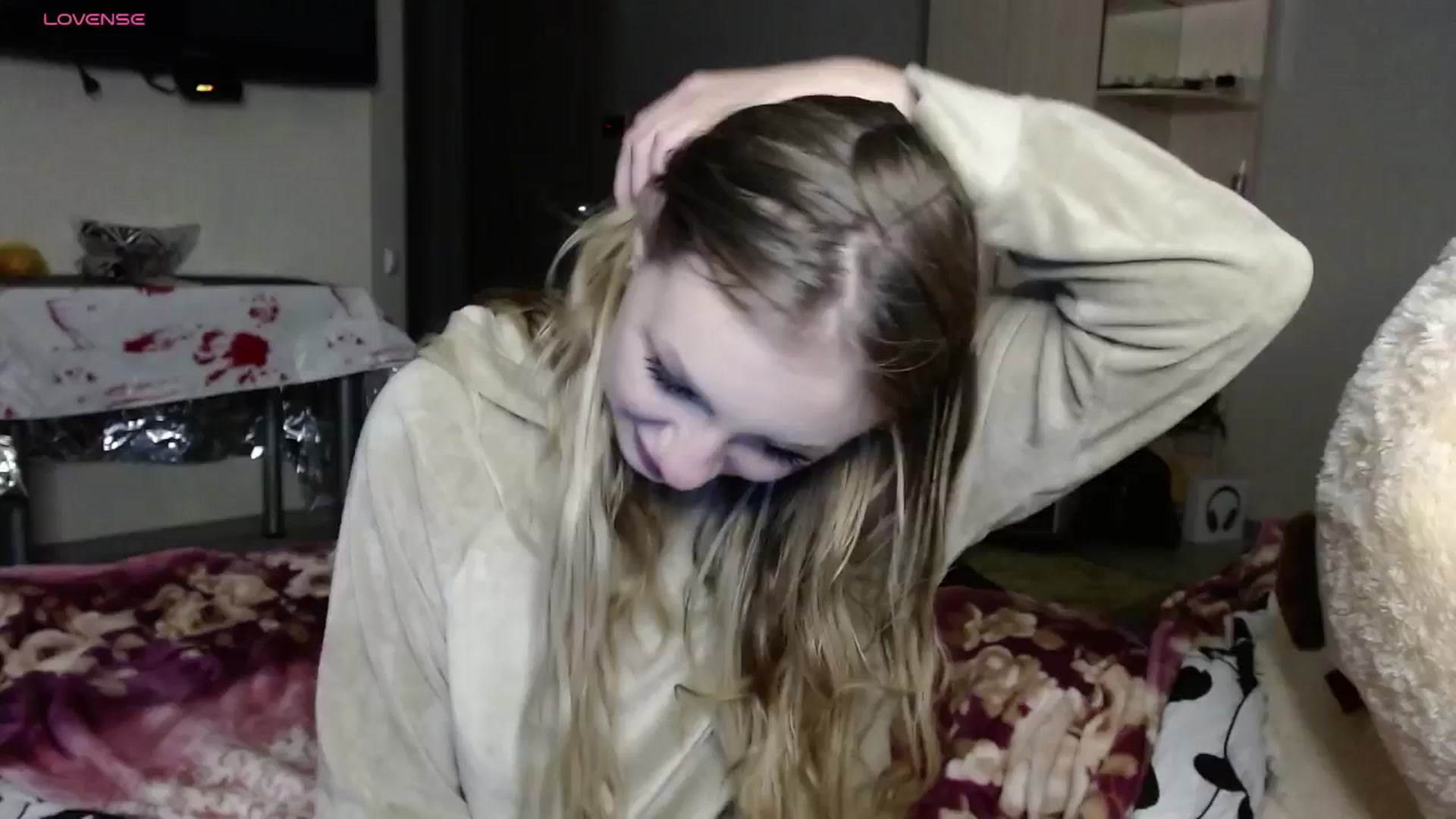 Gallery image thumbnail from YaeMiko's myfreecams stream on, 12/04/2024, 20:22 image 6 of 20