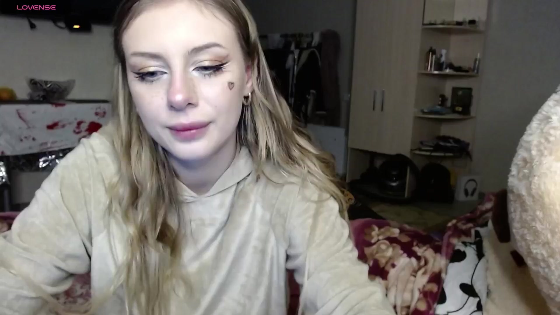 Gallery image thumbnail from YaeMiko's myfreecams stream on, 12/04/2024, 20:22 image 5 of 20