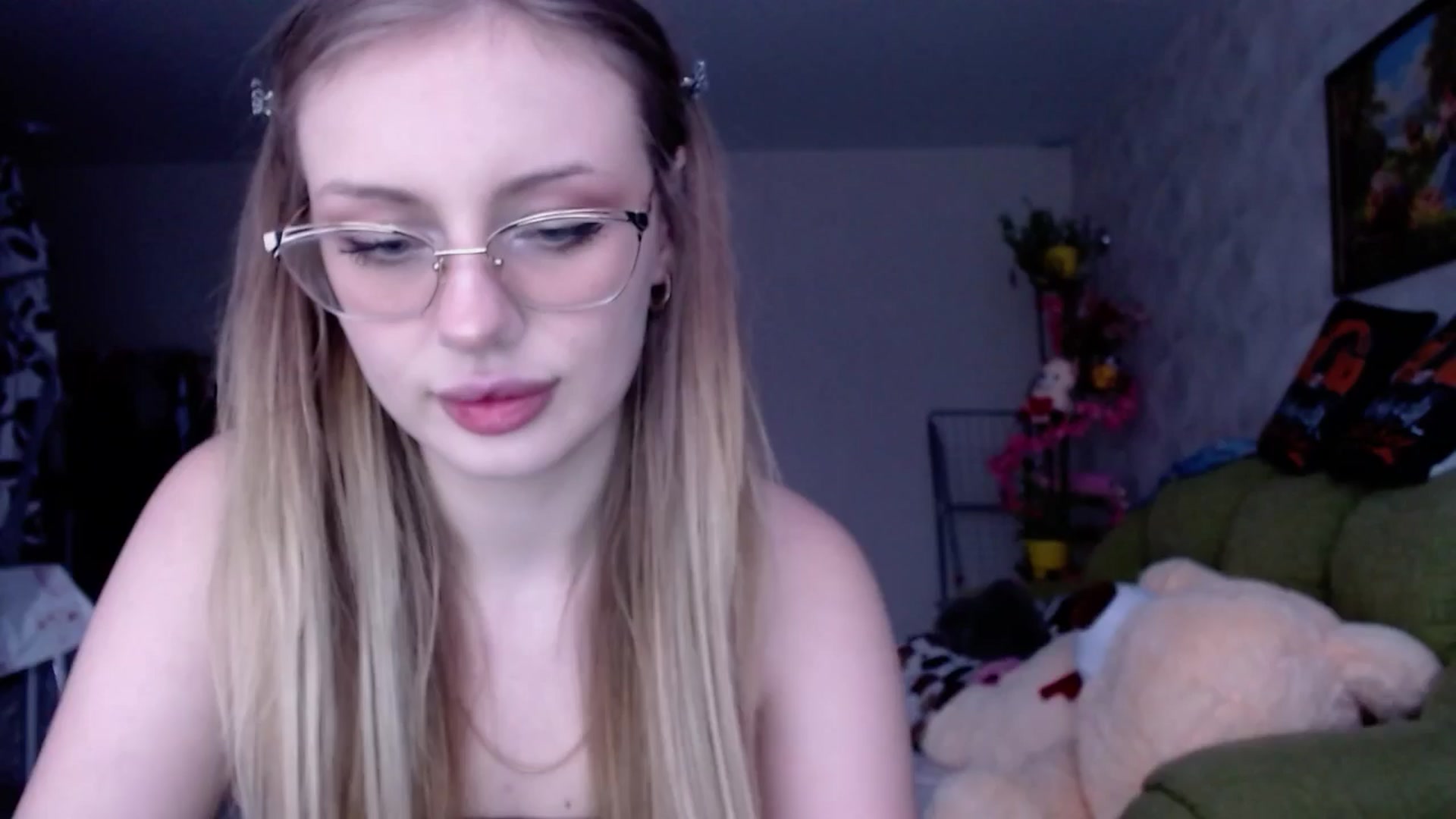 Gallery image thumbnail from YaeMiko's myfreecams stream on, 01/06/2025, 14:09 image 5 of 20