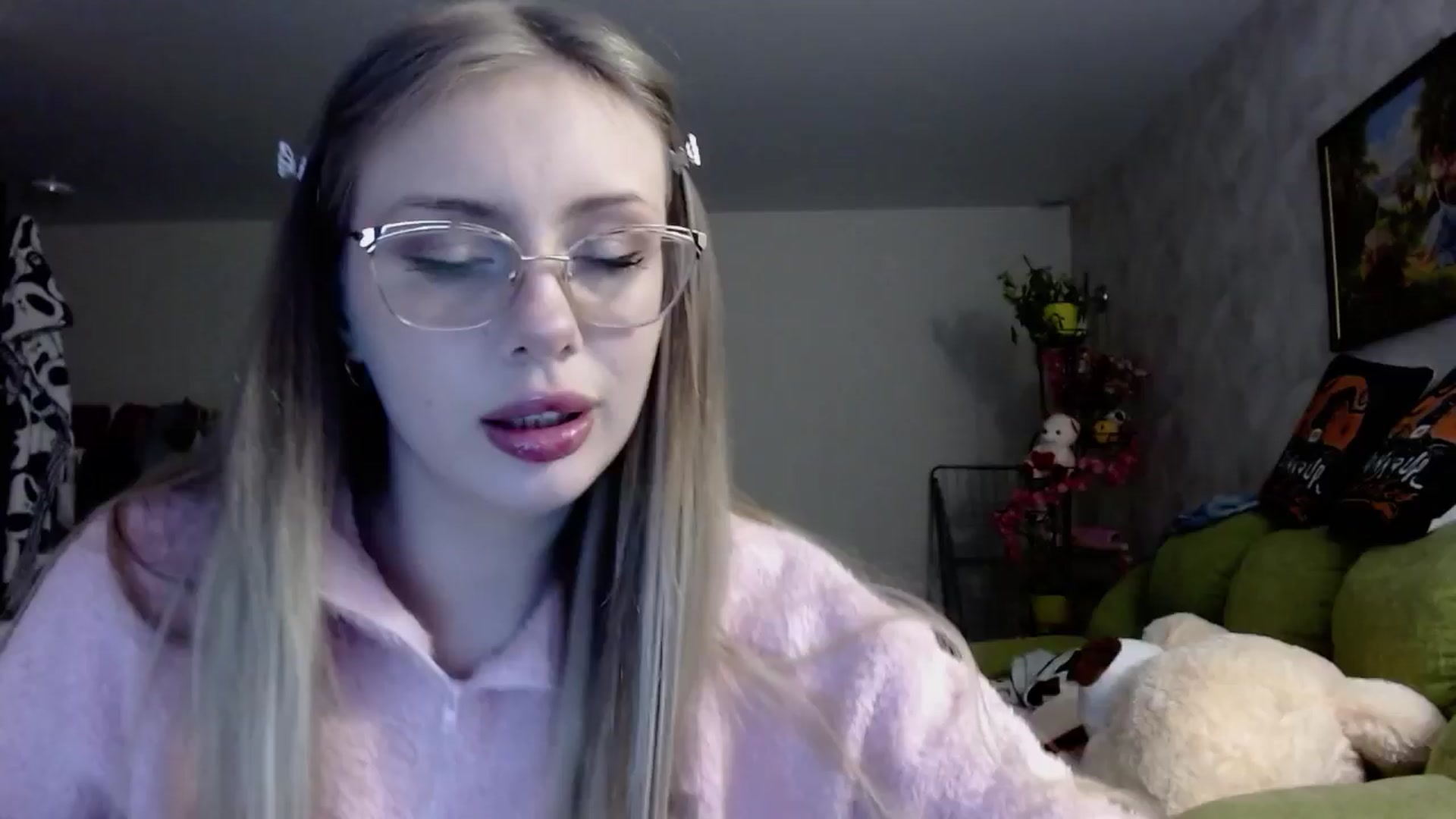 Gallery image thumbnail from YaeMiko's myfreecams stream on, 01/06/2025, 14:09 image 20 of 20