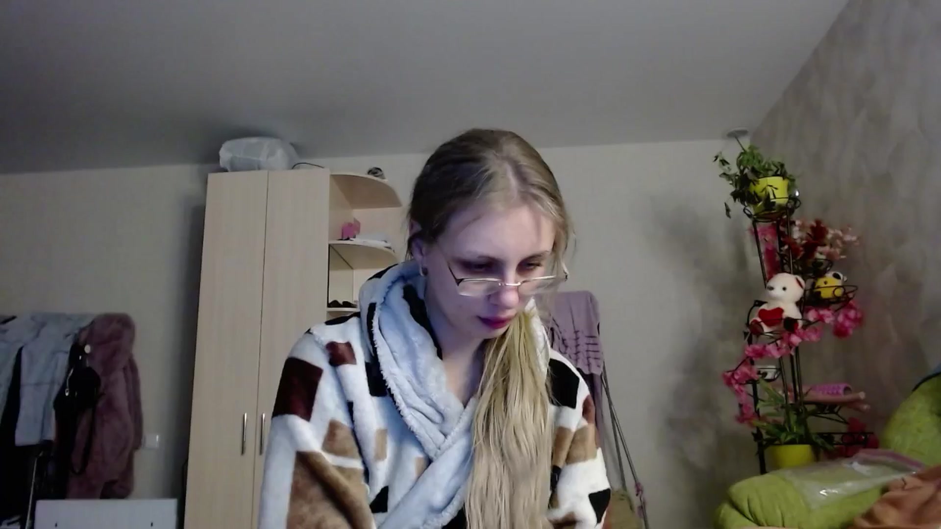 Gallery image thumbnail from YaeMiko's myfreecams stream on, 01/09/2025, 21:12 image 3 of 20