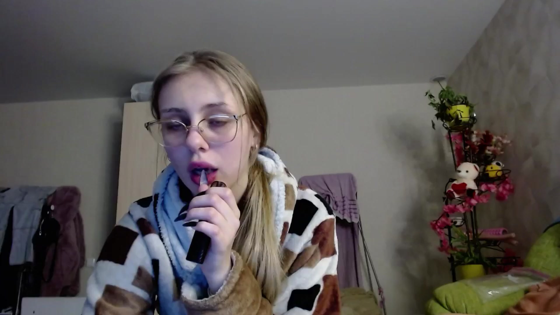 Gallery image thumbnail from YaeMiko's myfreecams stream on, 01/09/2025, 21:12 image 5 of 20