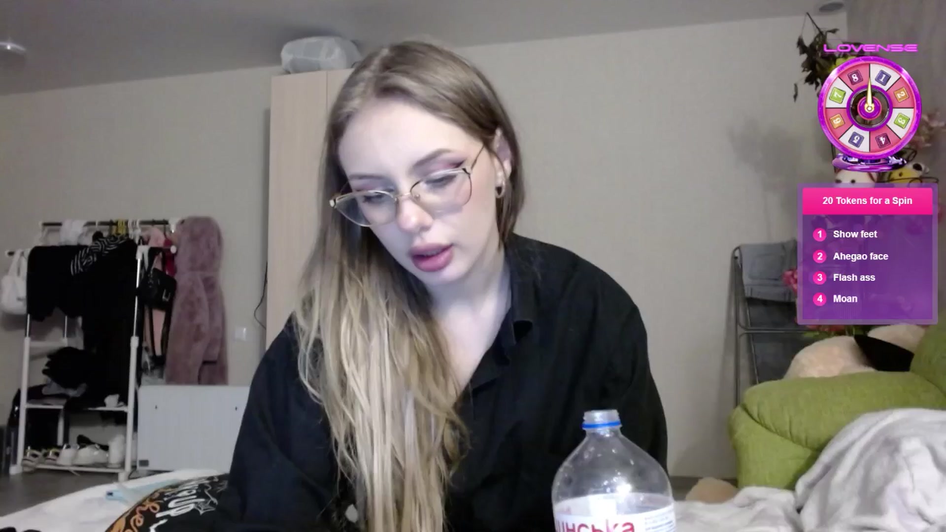 Gallery image thumbnail from YaeMiko's myfreecams stream on, 01/30/2025, 02:48 image 8 of 20