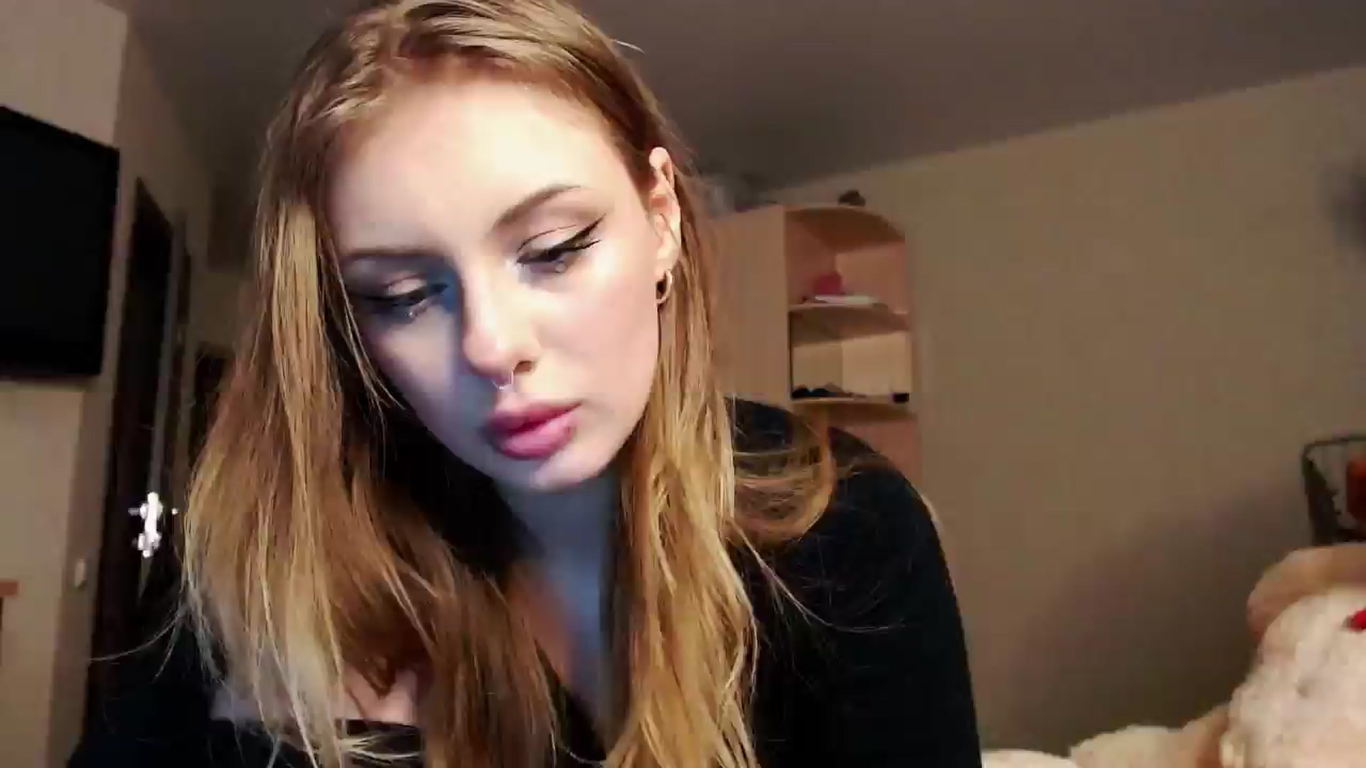 Gallery image thumbnail from YaeMiko's myfreecams stream on, 02/26/2025, 02:40 image 16 of 20