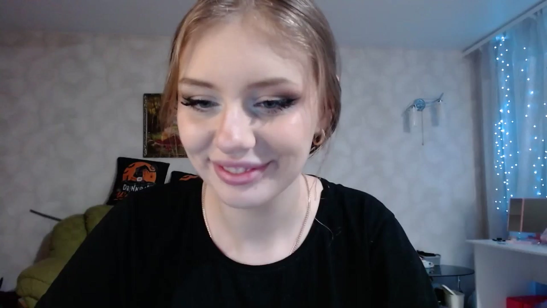 Gallery image thumbnail from YaeMiko's myfreecams stream on, 03/30/2025, 20:47 image 19 of 20