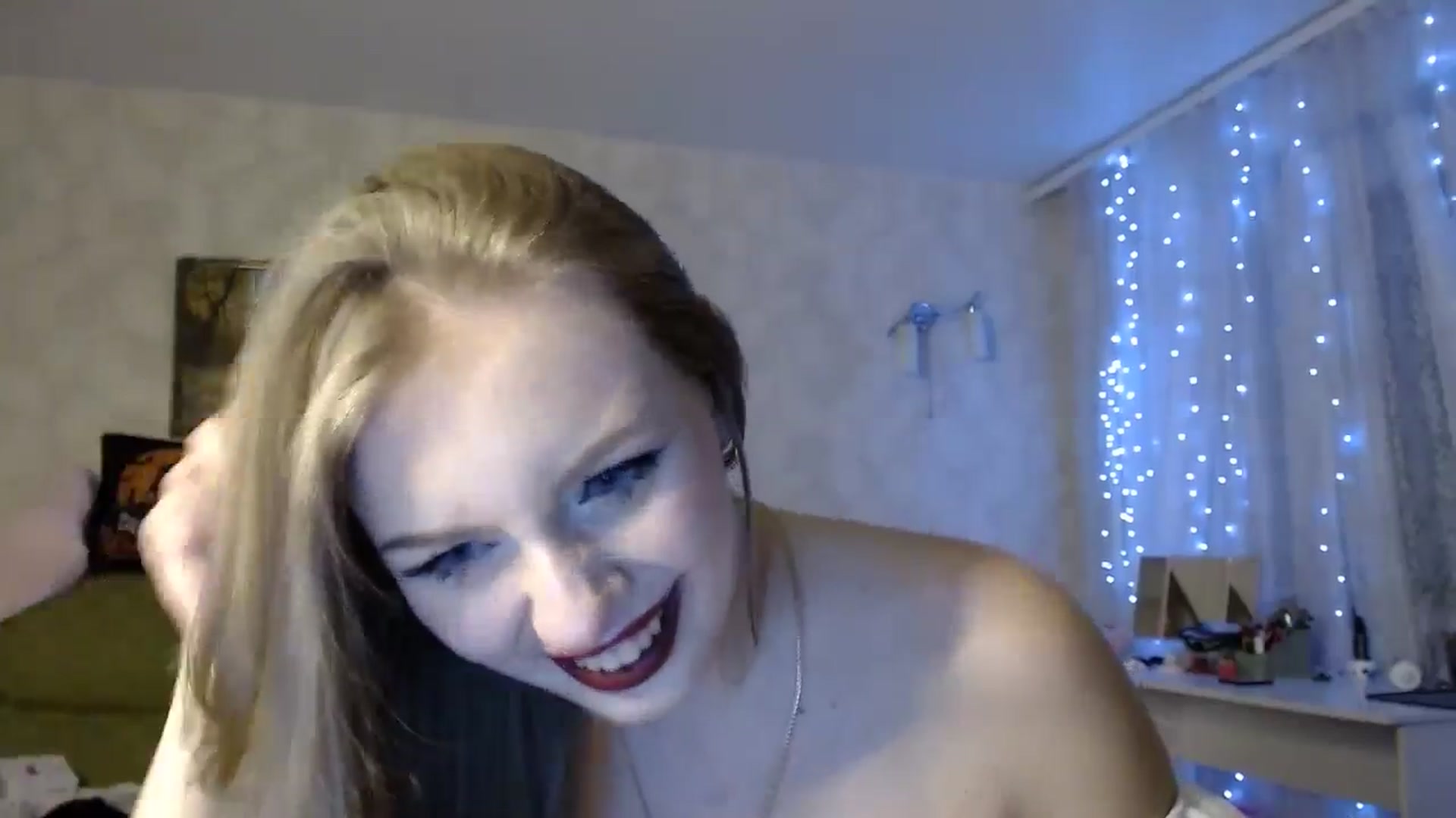 Gallery image thumbnail from YaeMiko's myfreecams stream on, 04/07/2025, 24:25 image 15 of 20