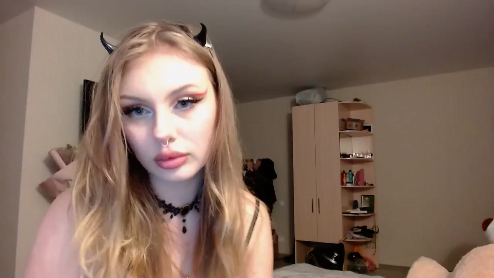 Gallery image thumbnail from YaeMiko's myfreecams stream on, 04/30/2025, 20:14 image 17 of 20