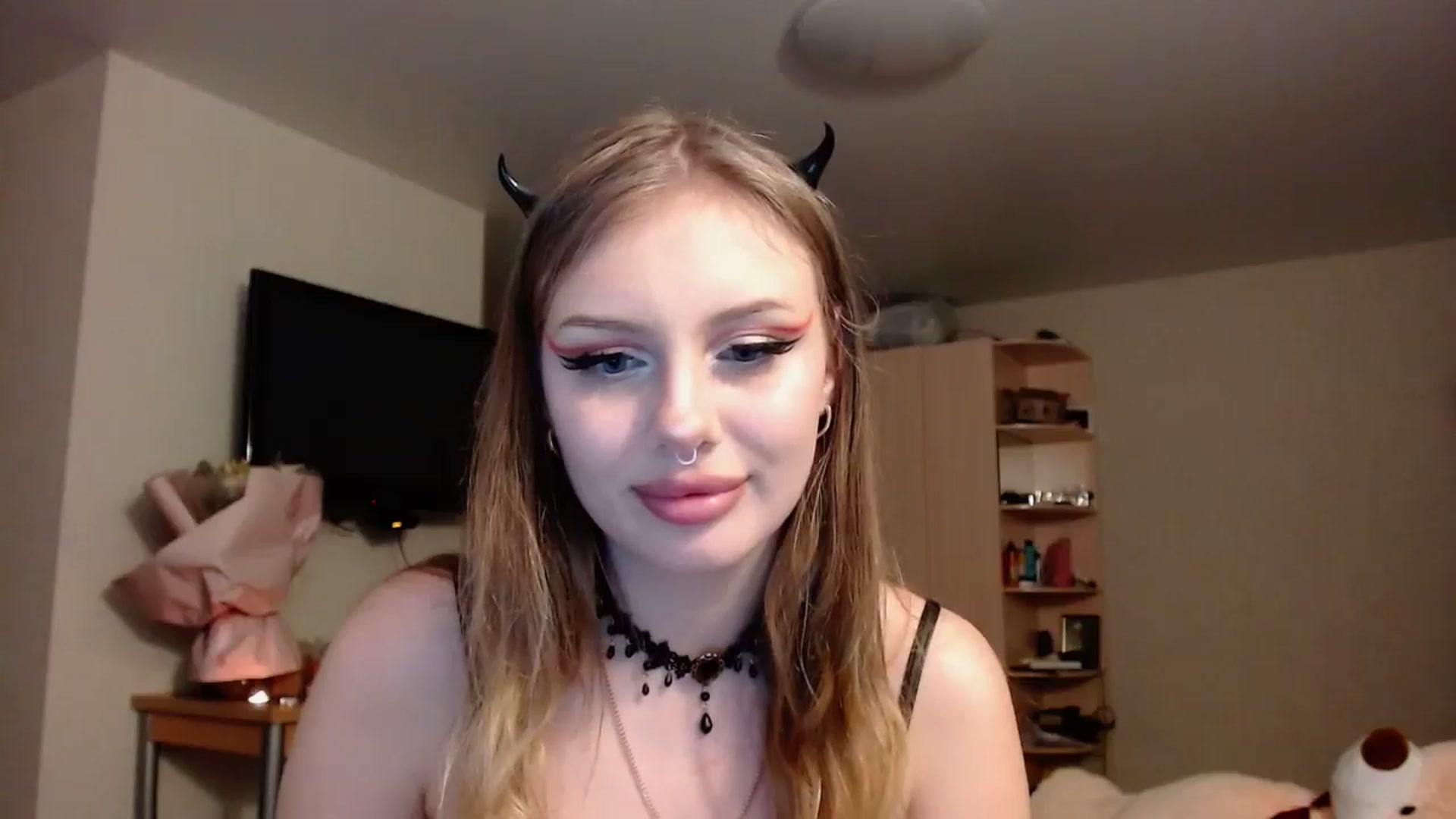 Gallery image thumbnail from YaeMiko's myfreecams stream on, 04/30/2025, 23:24 image 15 of 20