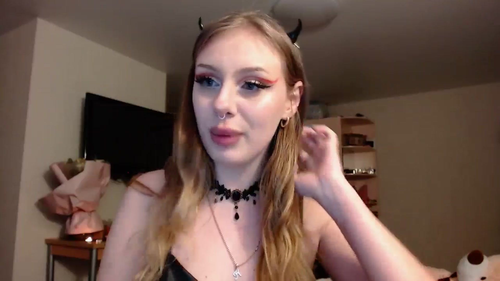 Gallery image thumbnail from YaeMiko's myfreecams stream on, 04/30/2025, 23:24 image 5 of 20