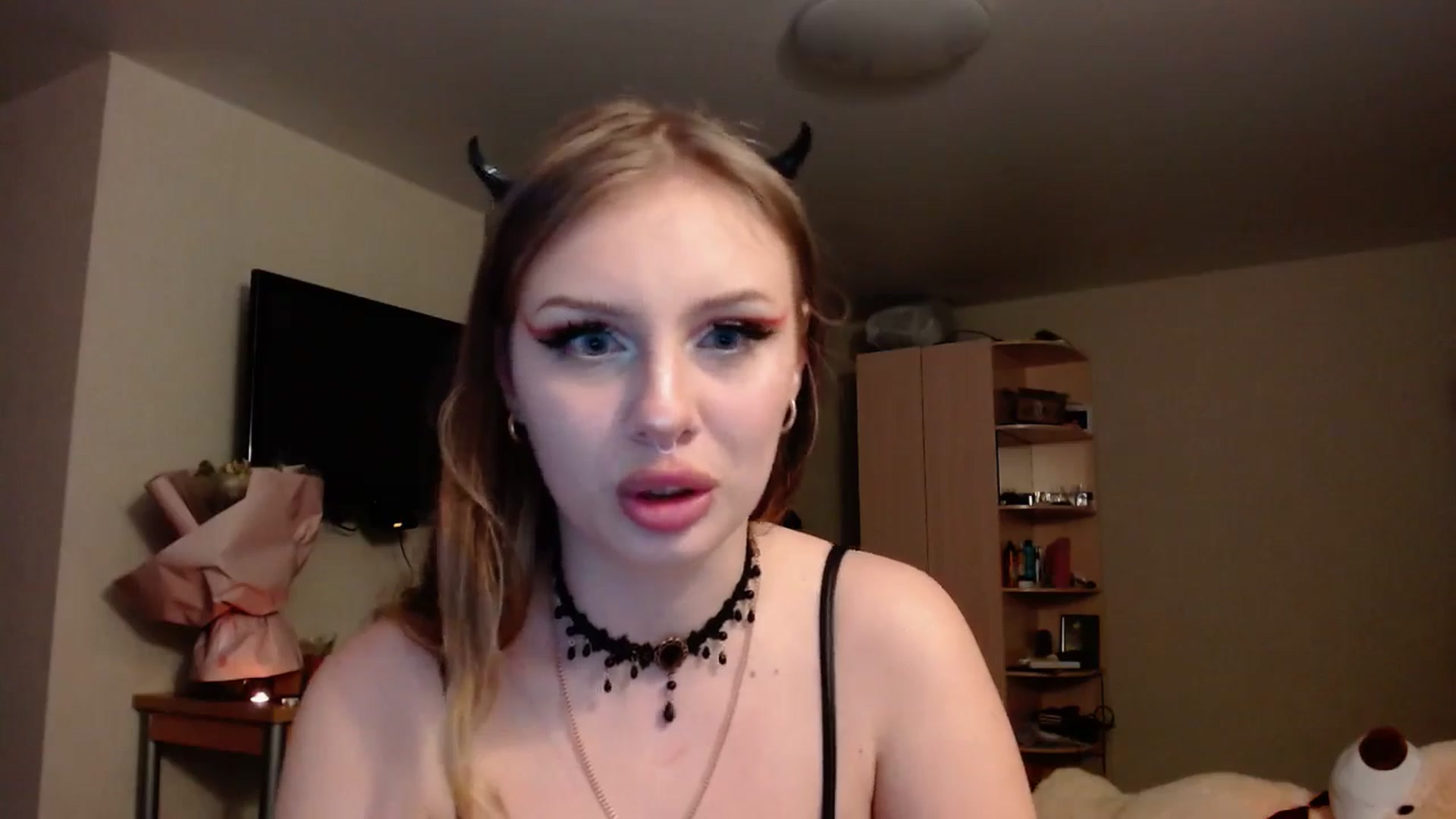 Gallery image thumbnail from YaeMiko's myfreecams stream on, 04/30/2025, 23:24 image 16 of 20
