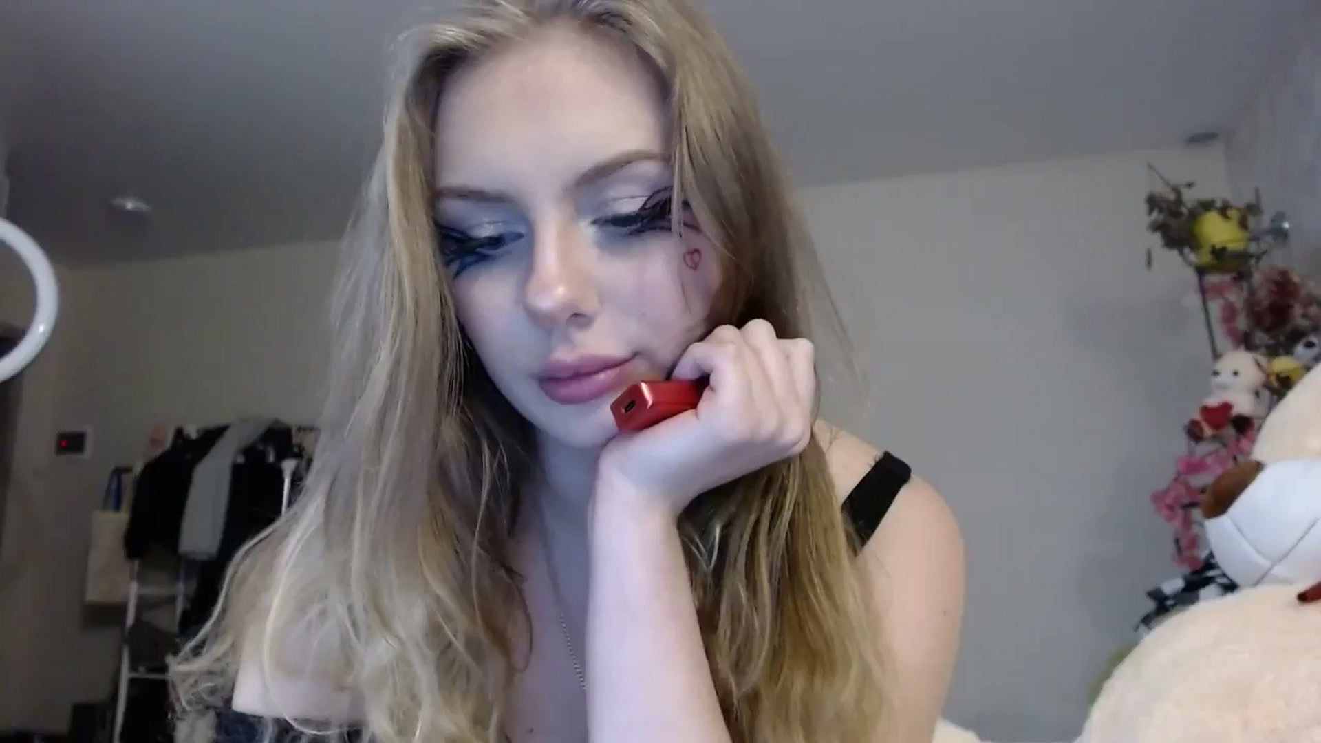 Gallery image thumbnail from YaeMiko's myfreecams stream on, 05/14/2025, 24:35 image 3 of 20