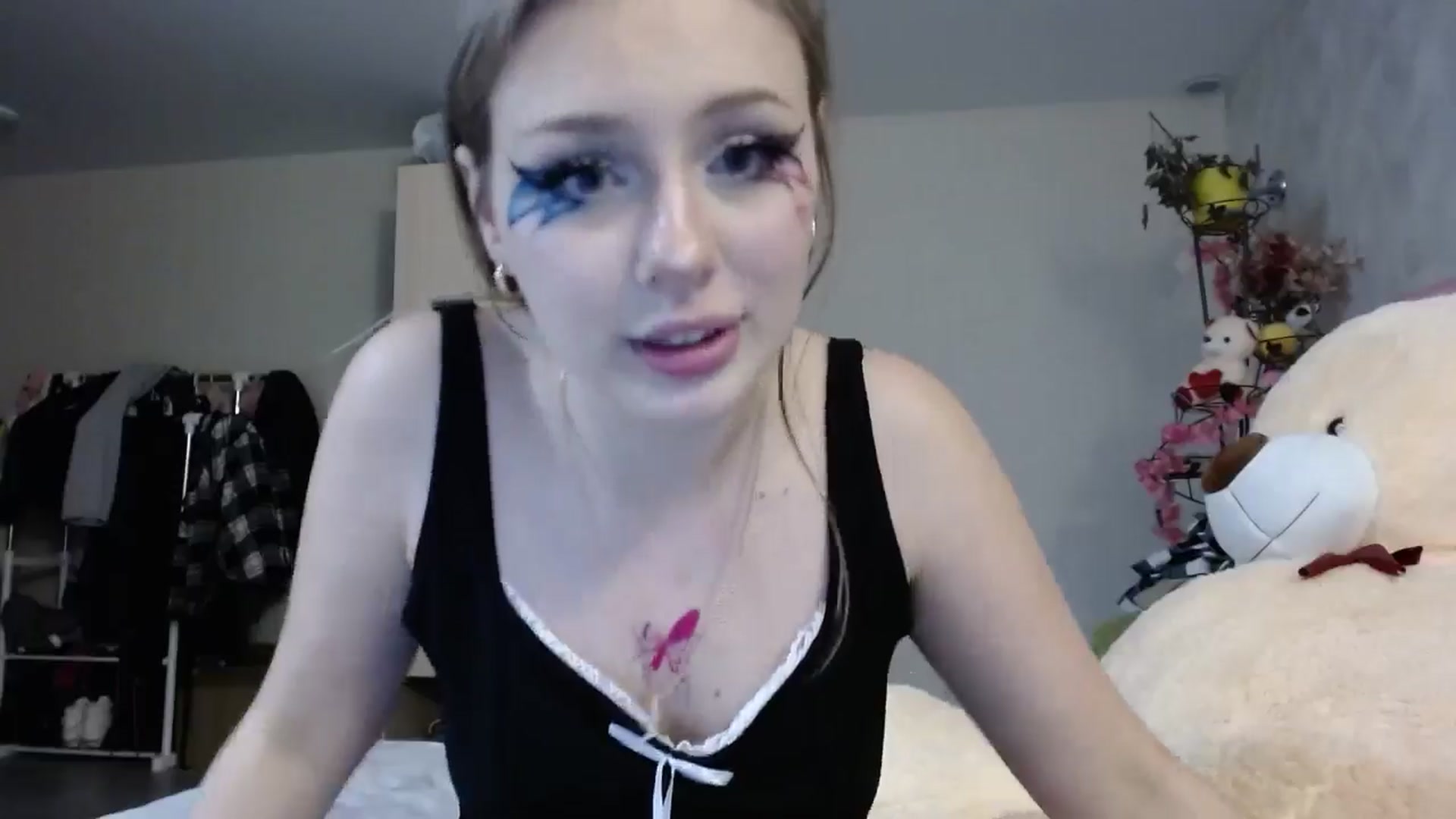 Gallery image thumbnail from YaeMiko's myfreecams stream on, 05/14/2025, 24:35 image 12 of 20