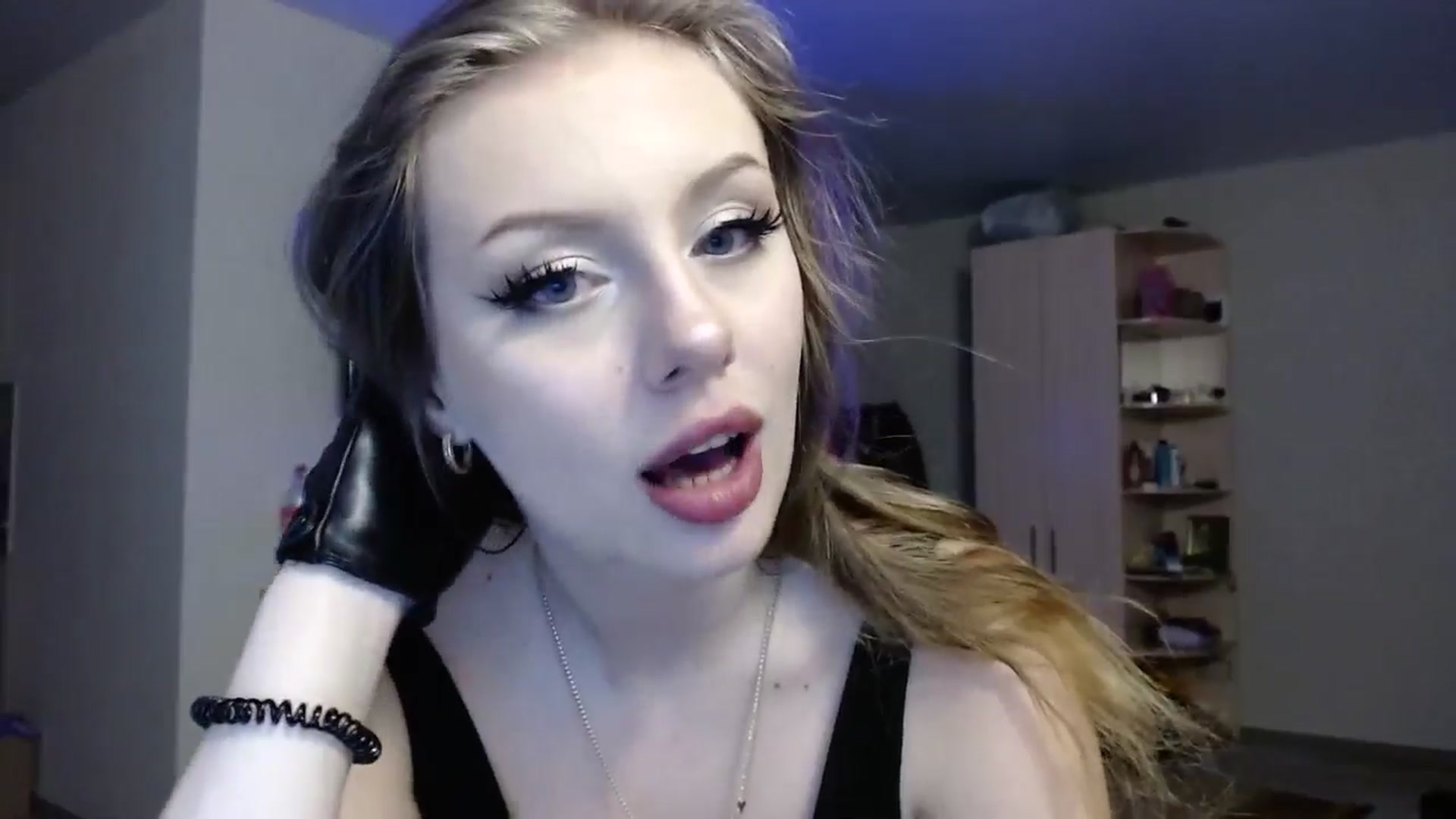 Gallery image thumbnail from YaeMiko's myfreecams stream on, 06/04/2025, 21:07 image 3 of 20
