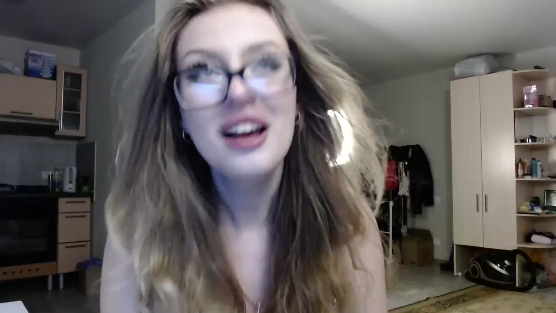 Gallery image thumbnail from YaeMiko's myfreecams stream on, 06/05/2025, 01:28 image 17 of 20