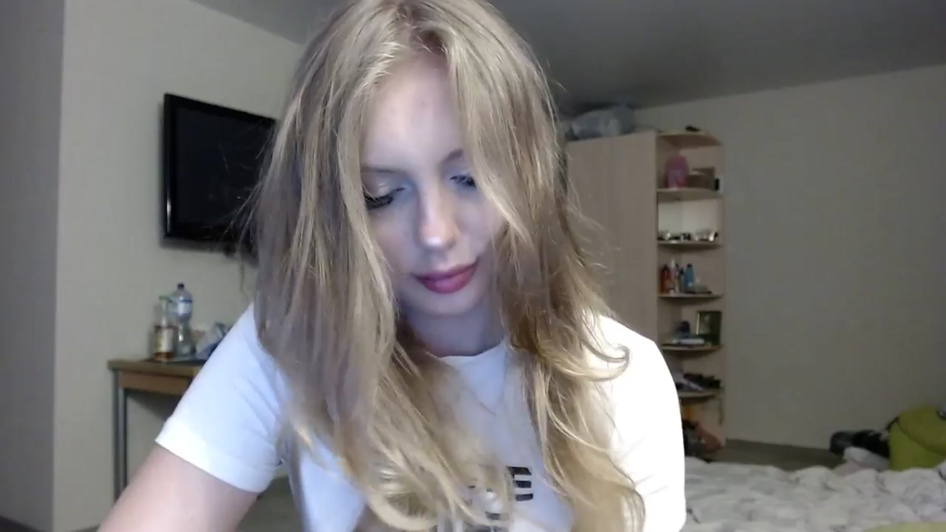 Gallery image thumbnail from YaeMiko's myfreecams stream on, 07/11/2025, 21:40 image 12 of 20