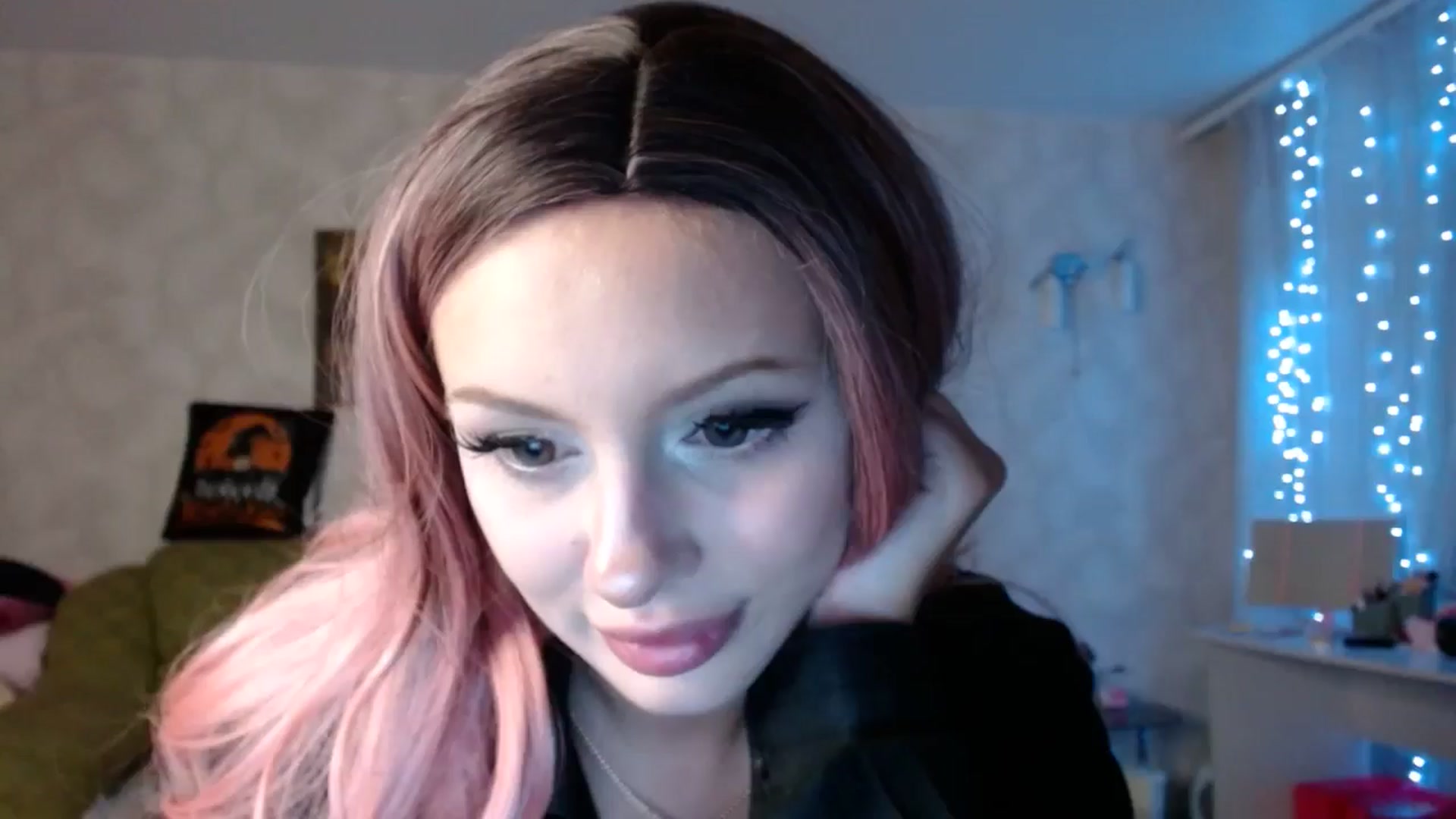 Gallery image thumbnail from YaeMiko's myfreecams stream on, 08/05/2025, 24:01 image 18 of 20