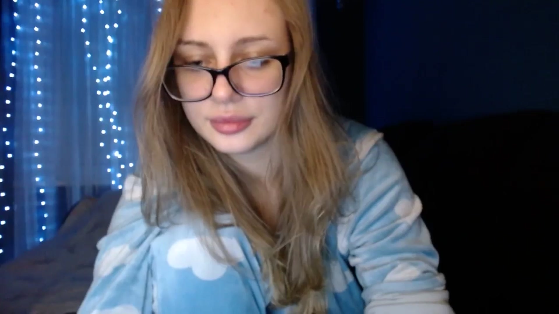 Gallery image thumbnail from YaeMiko's myfreecams stream on, 10/10/2025, 24:16 image 15 of 20