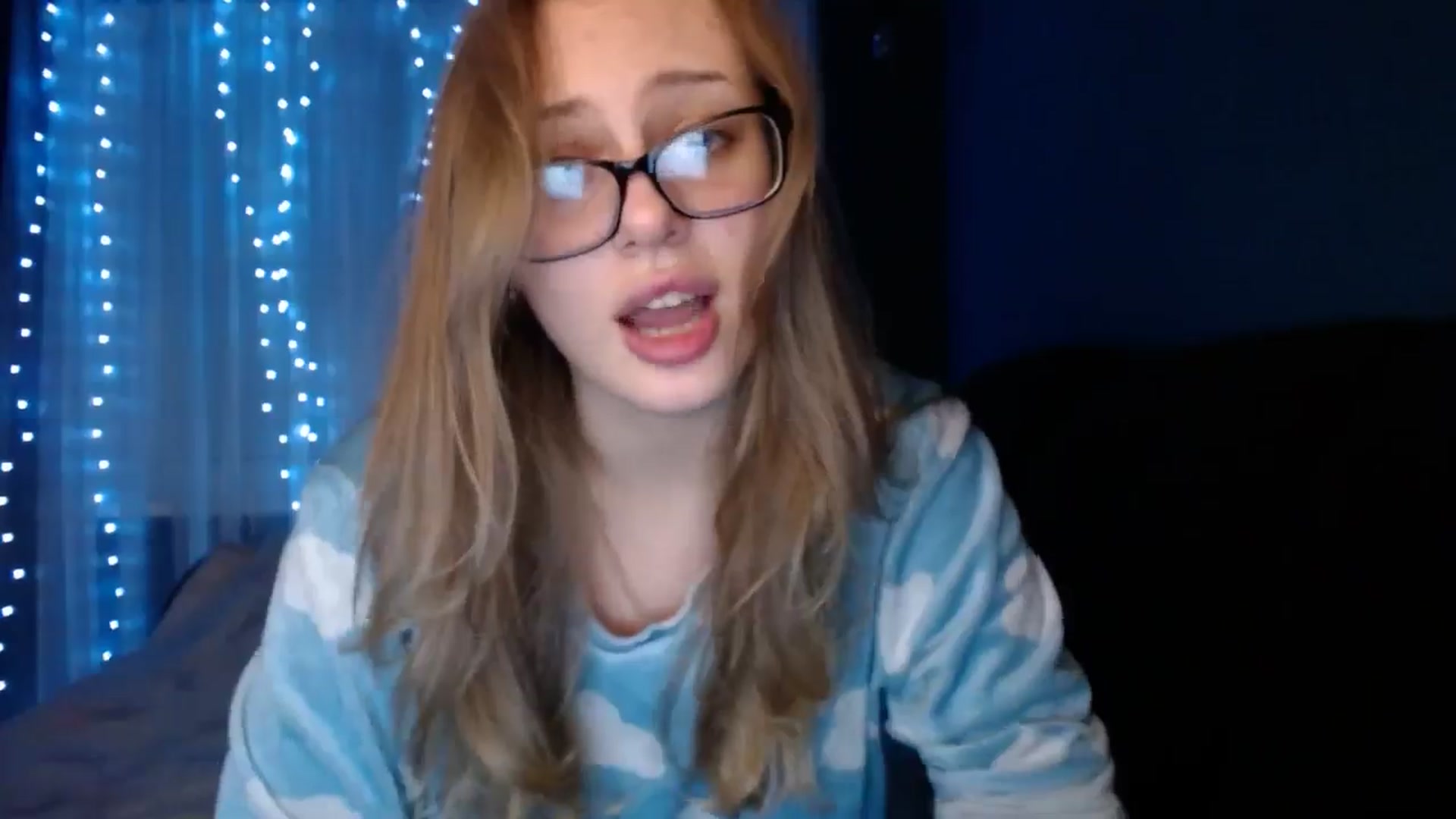 Gallery image thumbnail from YaeMiko's myfreecams stream on, 10/10/2025, 24:16 image 13 of 20
