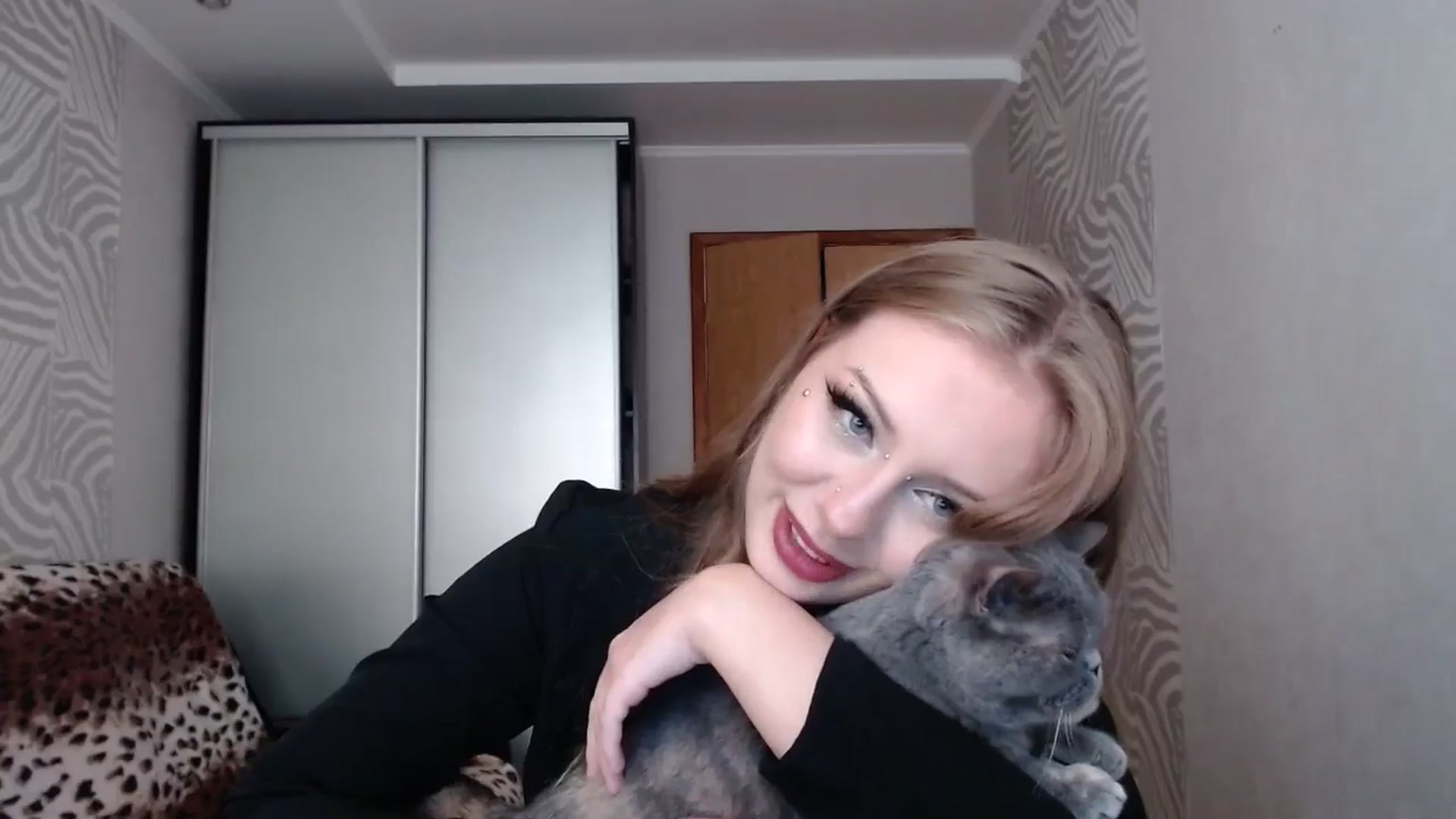 Gallery image thumbnail from YaeMiko's myfreecams stream on, 10/14/2025, 06:33 image 13 of 20