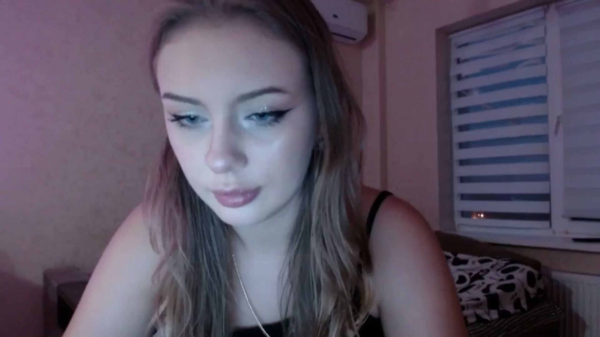 Gallery image thumbnail from YaeMiko's myfreecams stream on, 11/12/2025, 14:42 image 16 of 20