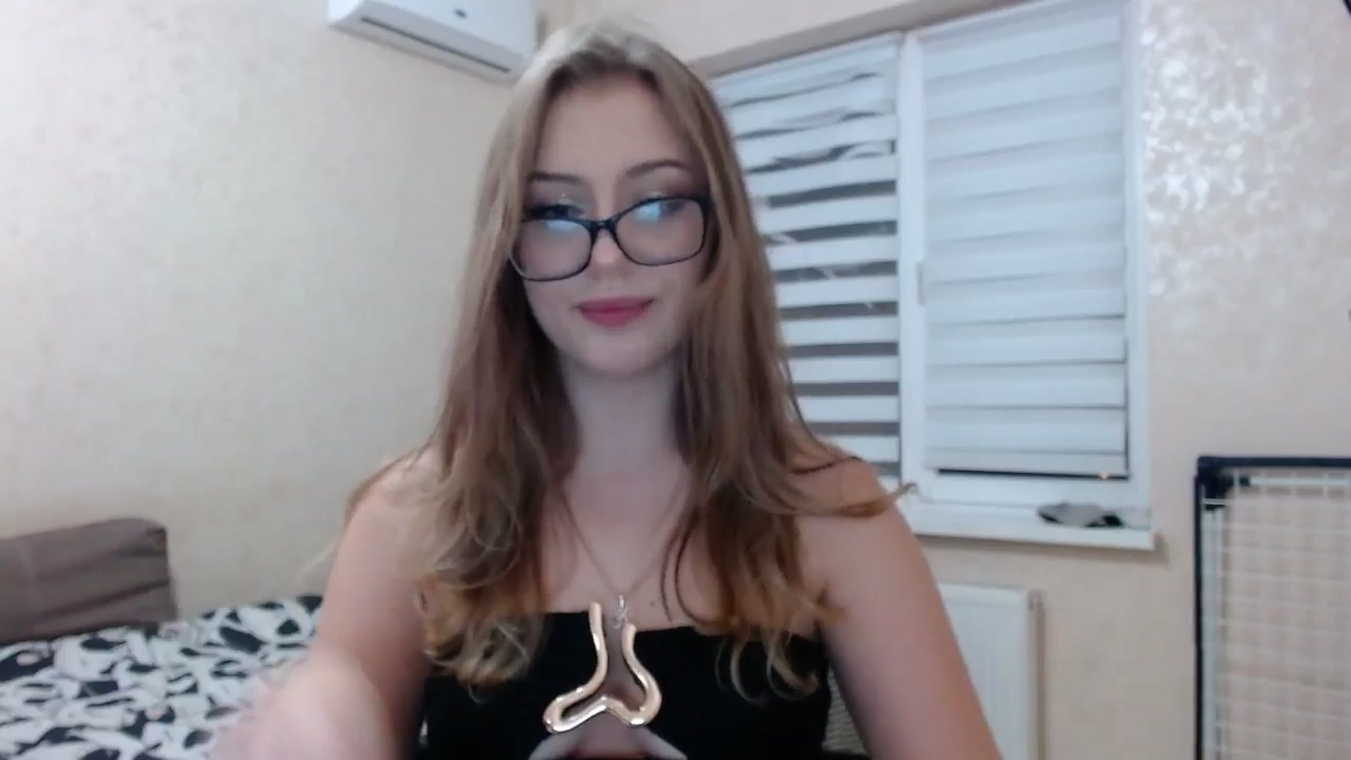 Gallery image thumbnail from YaeMiko's myfreecams stream on, 11/13/2025, 15:51 image 9 of 20