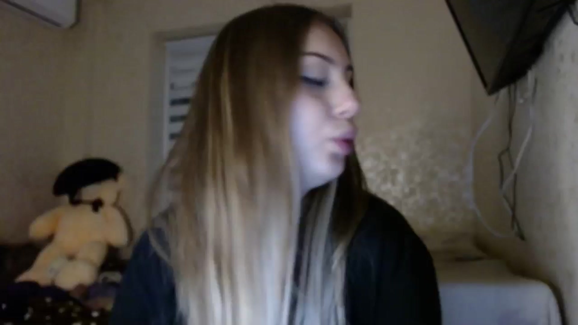 Gallery image thumbnail from YaeMiko's myfreecams stream on, 12/14/2025, 02:53 image 16 of 20