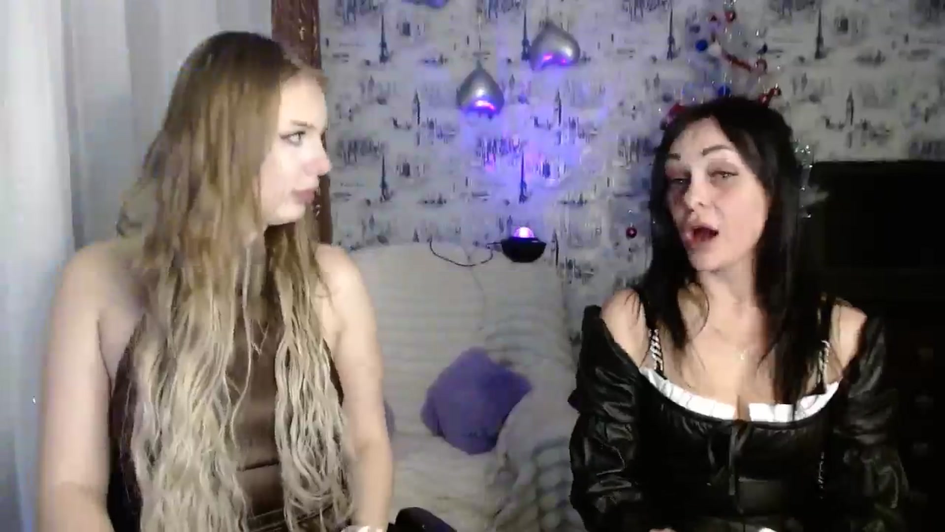 Gallery image thumbnail from YaeMiko's myfreecams stream on, 12/30/2025, 24:25 image 13 of 20