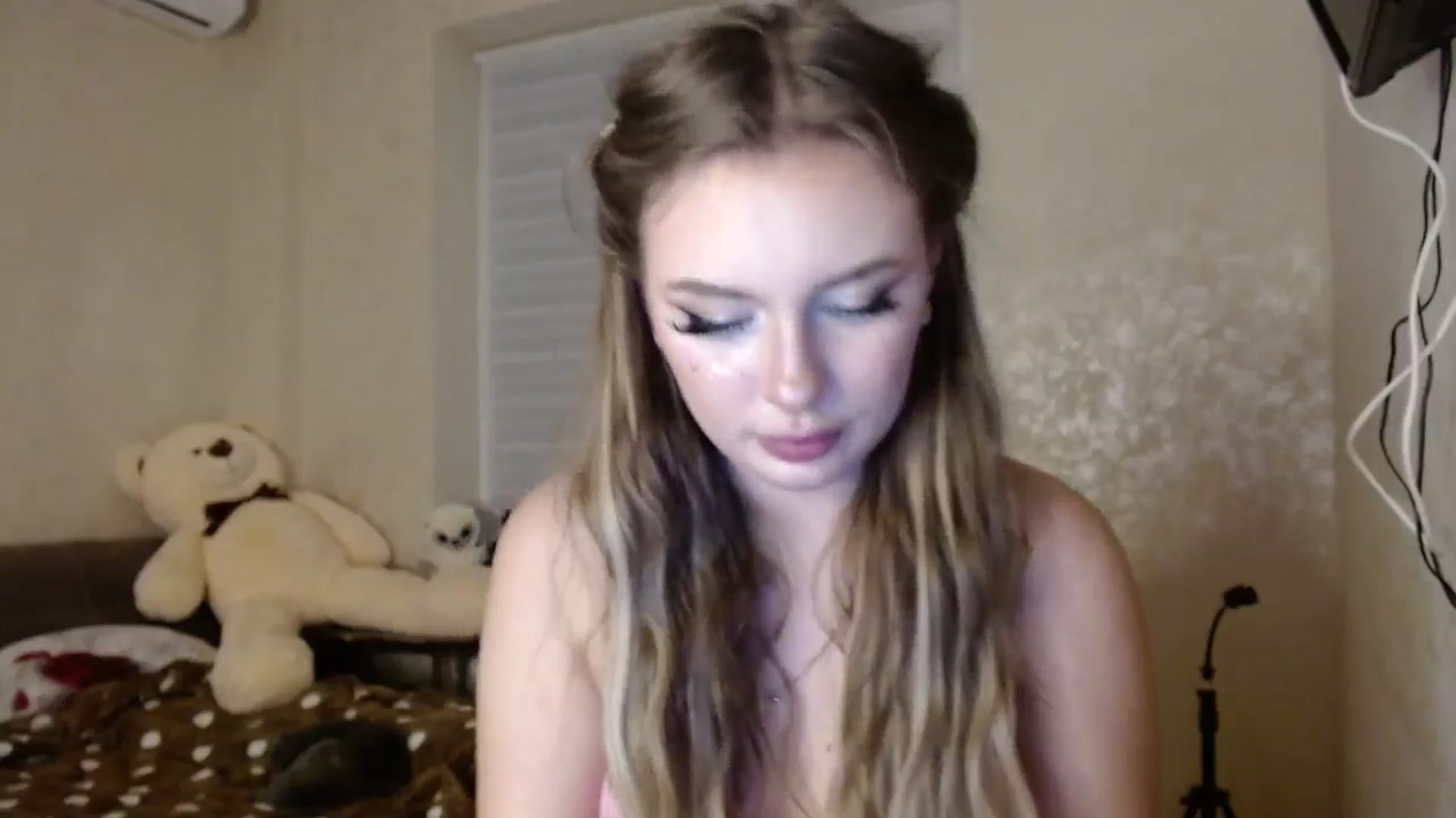 Gallery image thumbnail from YaeMiko's myfreecams stream on, 02/28/2026, 16:35 image 14 of 20