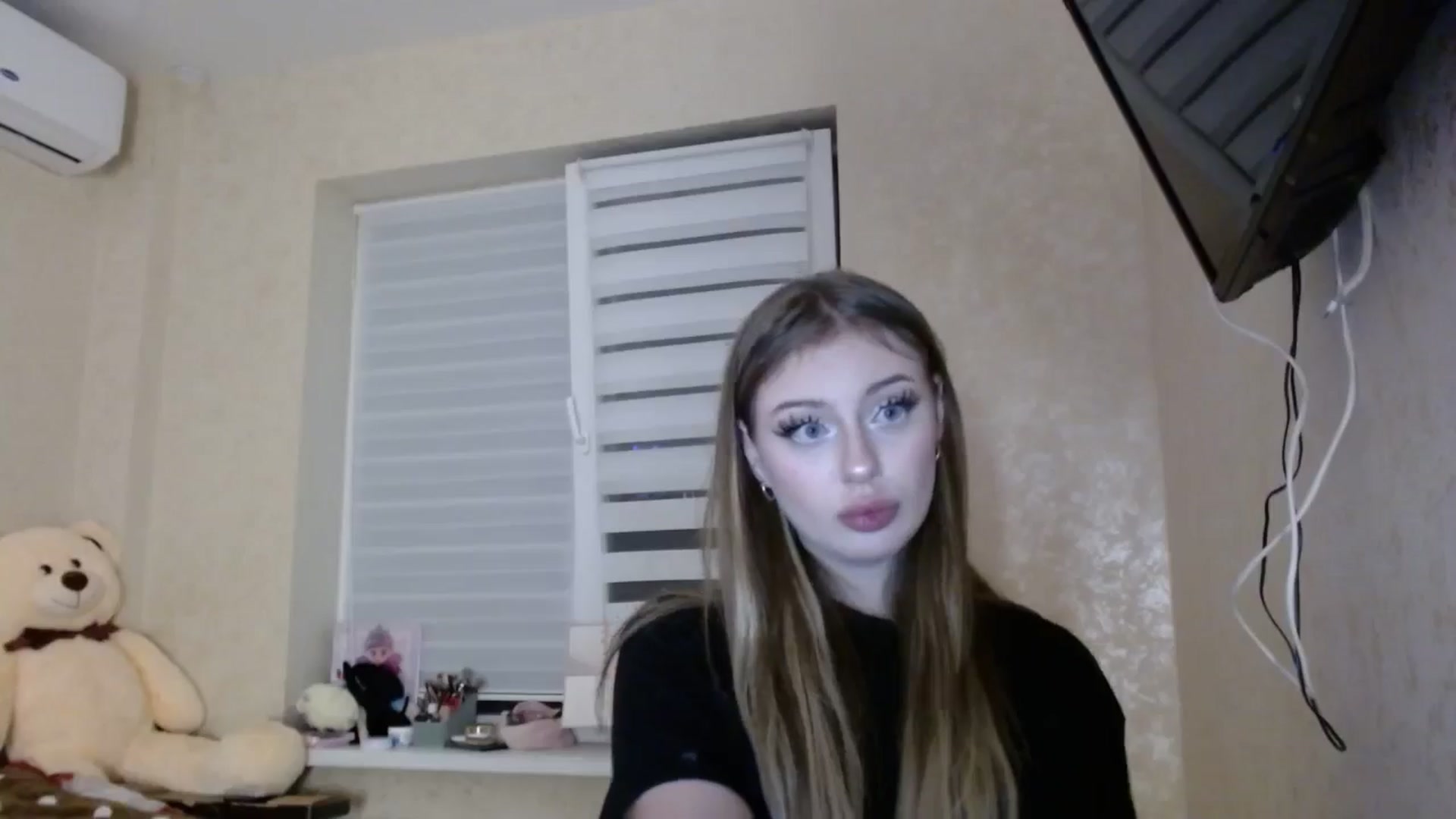 Gallery image thumbnail from YaeMiko's myfreecams stream on, 03/06/2026, 17:36 image 2 of 20