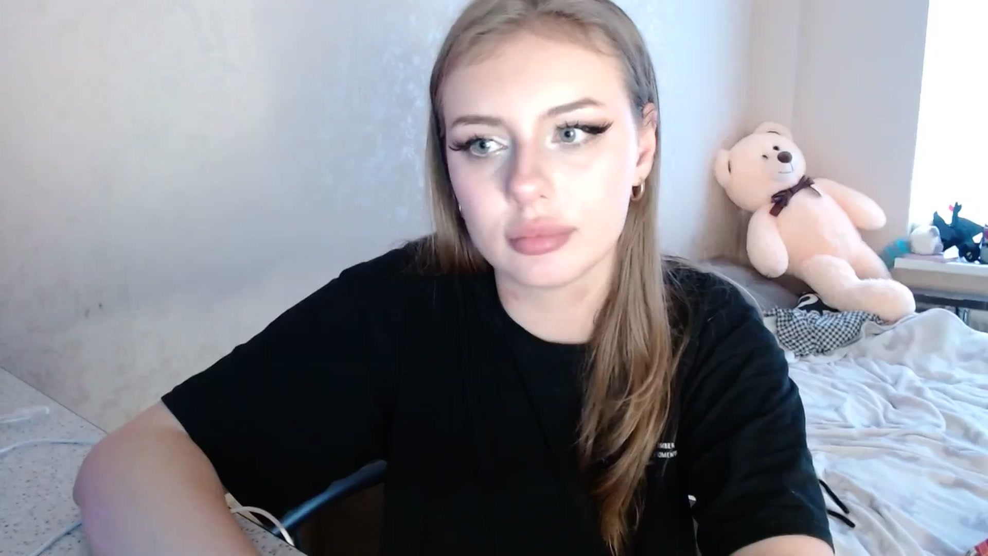 Gallery image thumbnail from YaeMiko's myfreecams stream on, 03/24/2026, 14:52 image 17 of 20