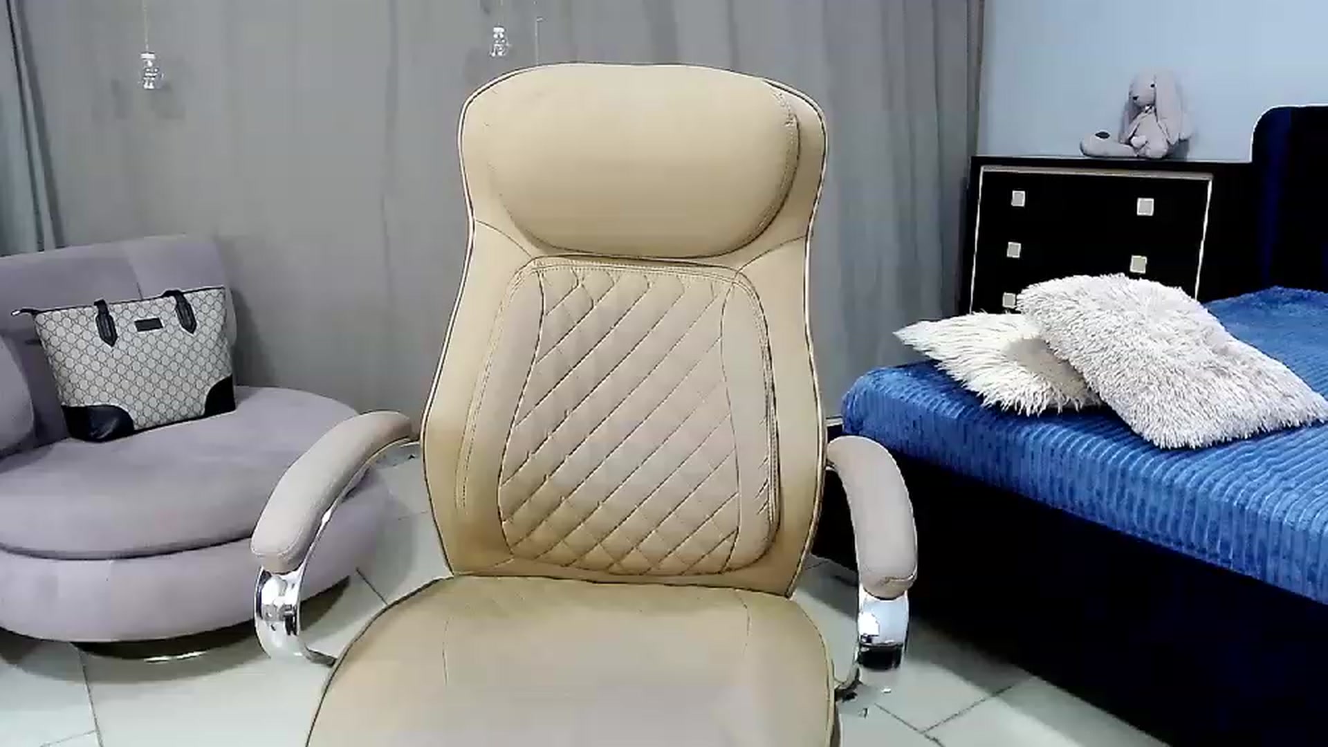 Gallery image thumbnail from YalaTerryy's myfreecams stream on, 06/16/2023, 10:26 image 2 of 20