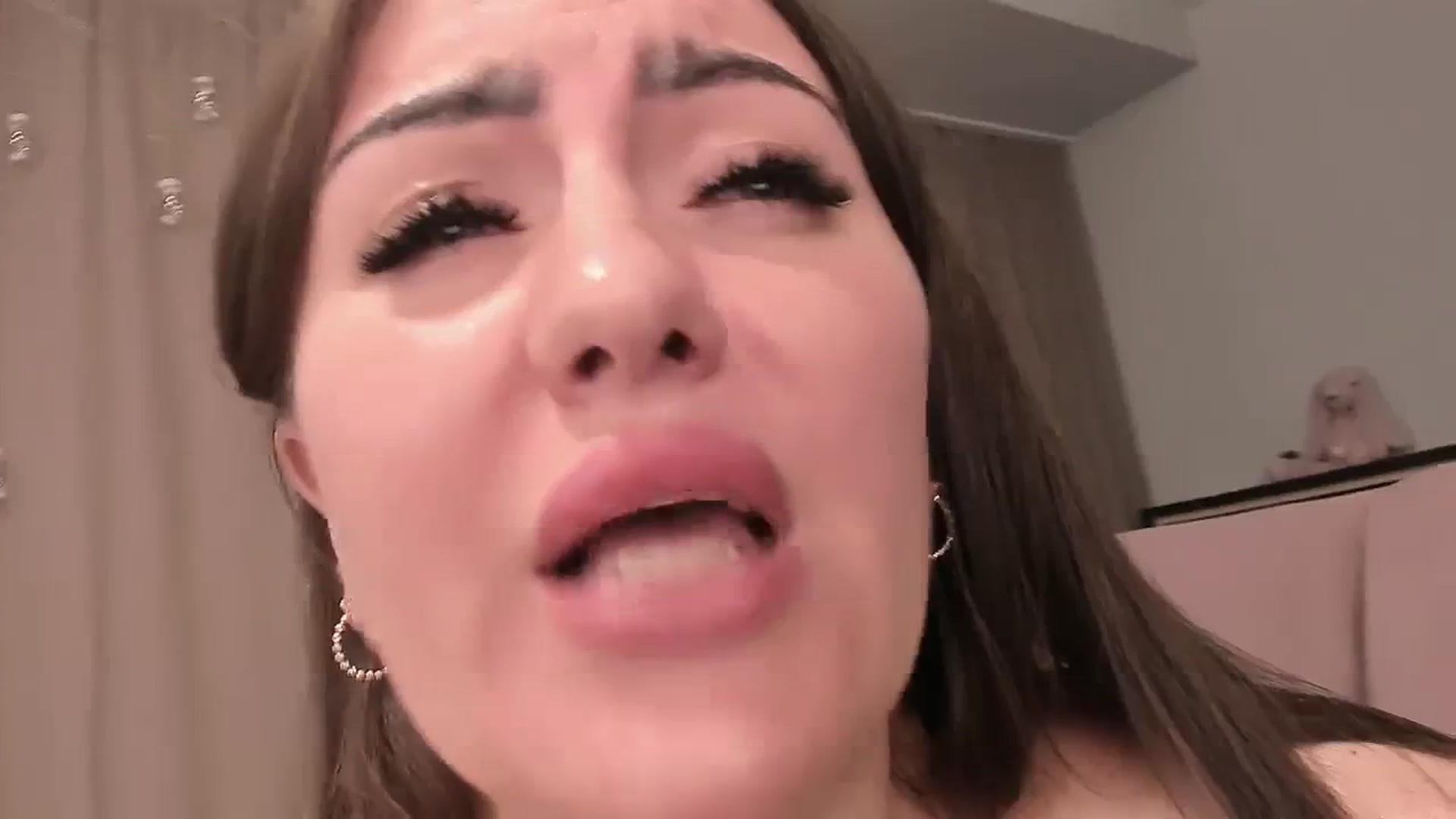Gallery image thumbnail from YalaTerryy's myfreecams stream on, 12/21/2023, 15:28 image 6 of 20