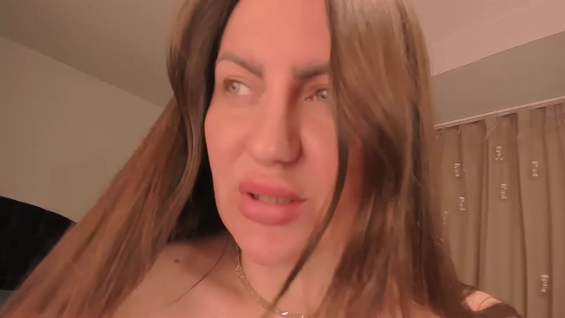 Gallery image thumbnail from YalaTerryy's myfreecams stream on, 05/27/2024, 14:44 image 6 of 20