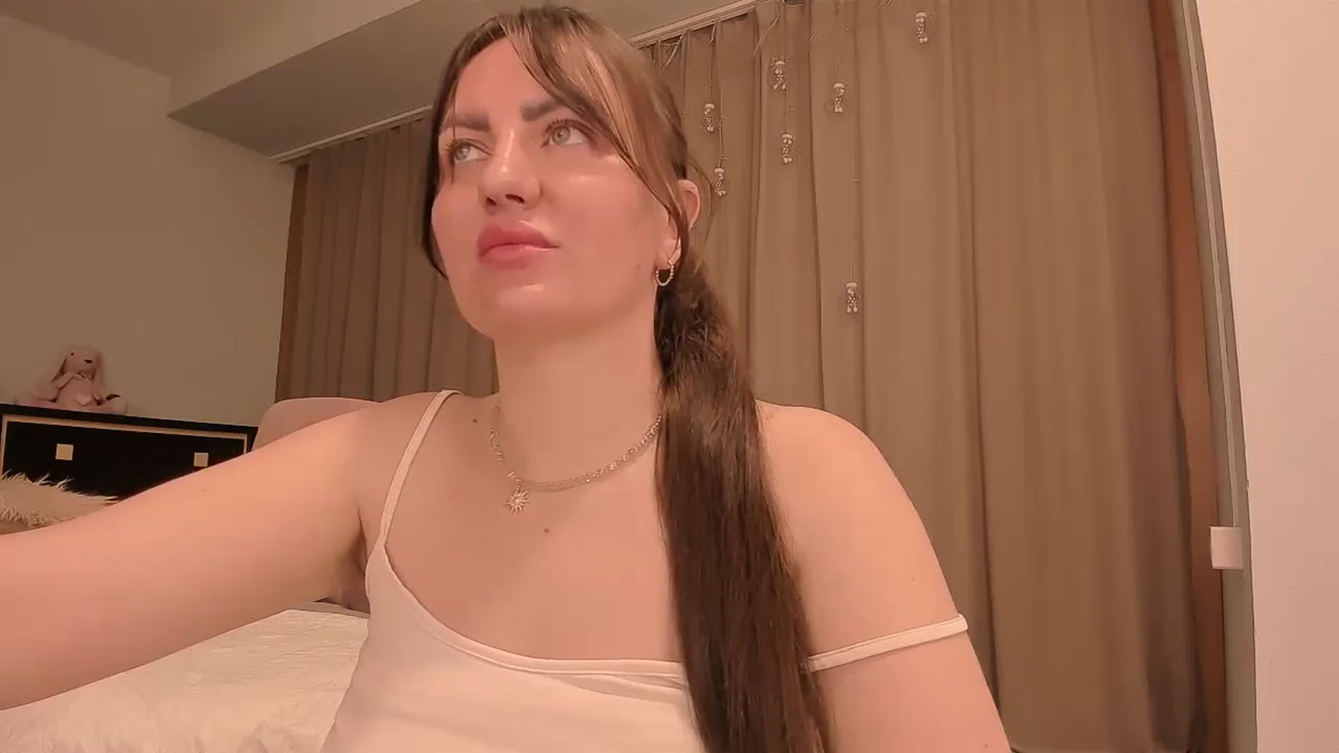 Gallery image thumbnail from YalaTerryy's myfreecams stream on, 06/07/2024, 13:17 image 7 of 20