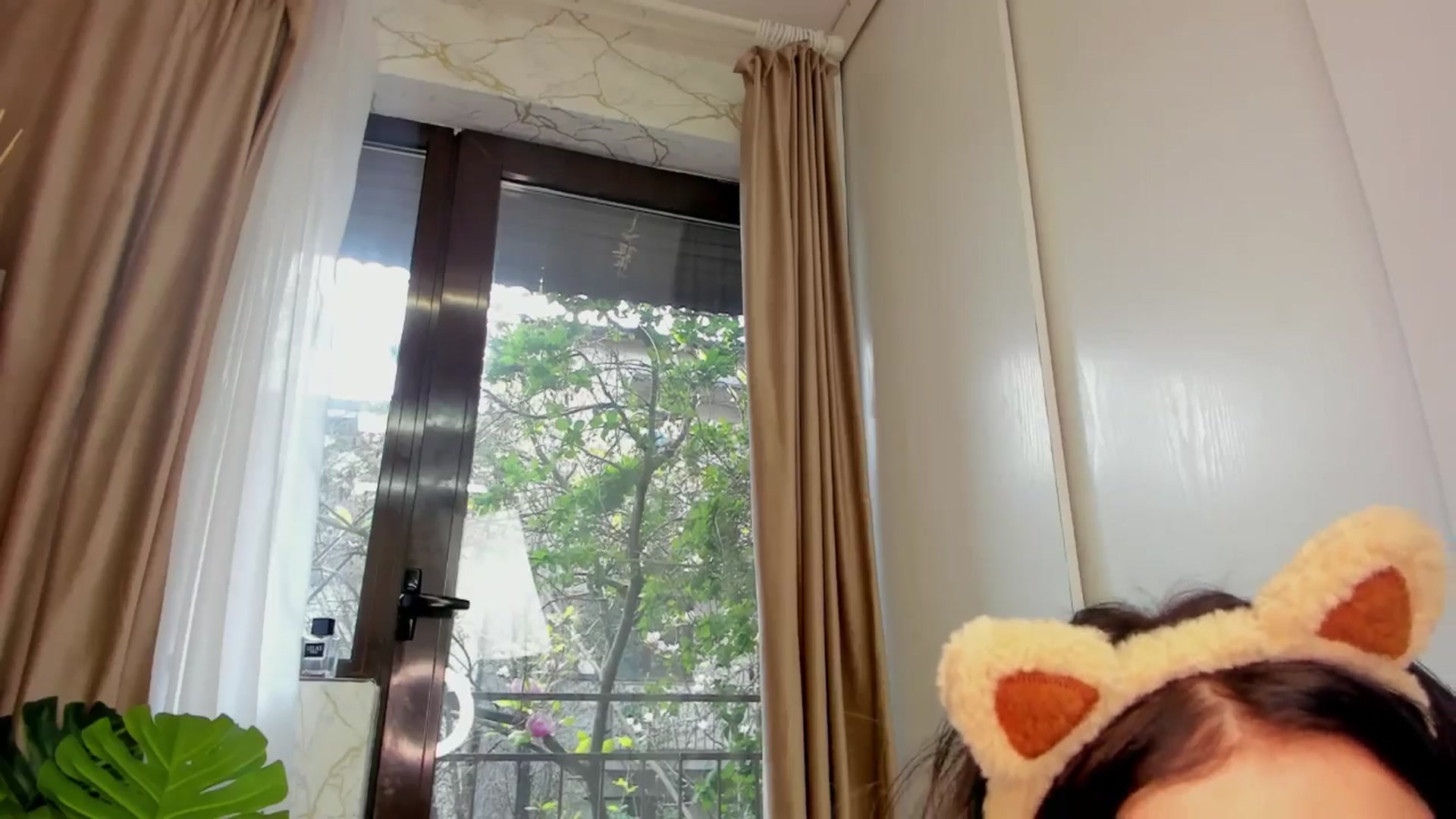Gallery image thumbnail from YamJoy18's myfreecams stream on, 04/18/2026, 12:03 image 5 of 20