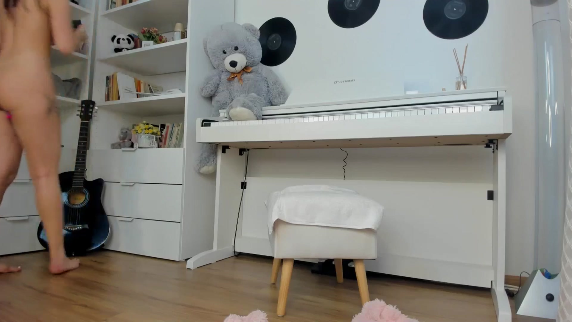Gallery image thumbnail from YamJoy18's myfreecams stream on, 05/11/2026, 13:24 image 14 of 20