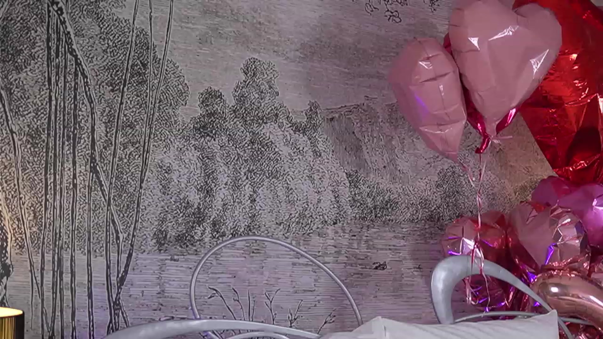 Gallery image thumbnail from YamiraKim's myfreecams stream on, 04/25/2023, 20:21 image 20 of 20