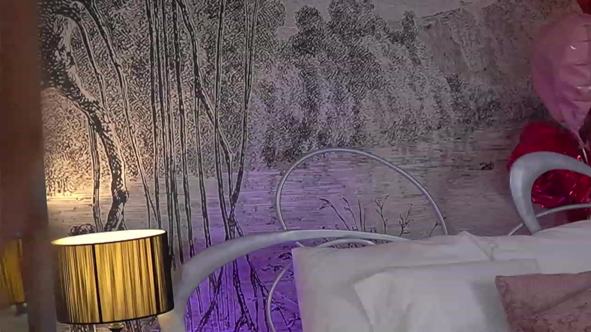 Gallery image thumbnail from YamiraKim's myfreecams stream on, 06/10/2023, 18:18 image 6 of 20