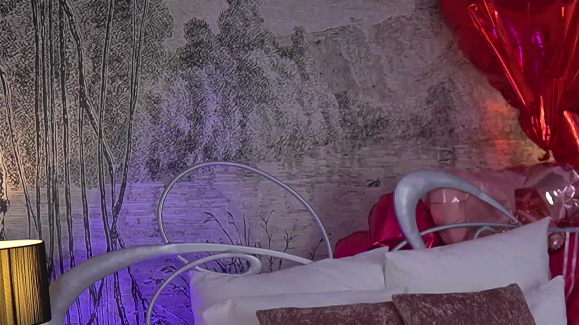 Gallery image thumbnail from YamiraKim's myfreecams stream on, 07/11/2023, 24:42 image 16 of 20