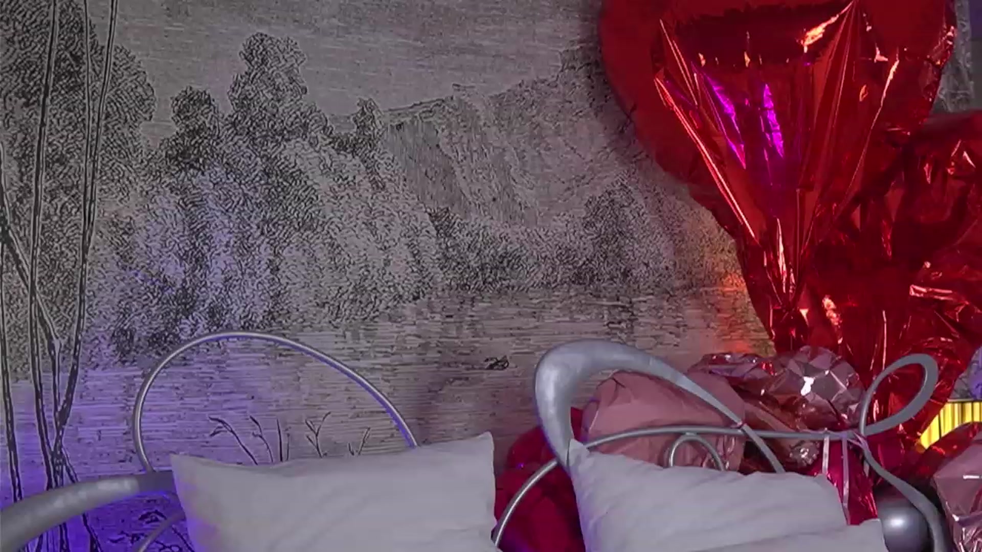 Gallery image thumbnail from YamiraKim's myfreecams stream on, 07/14/2023, 01:50 image 8 of 20