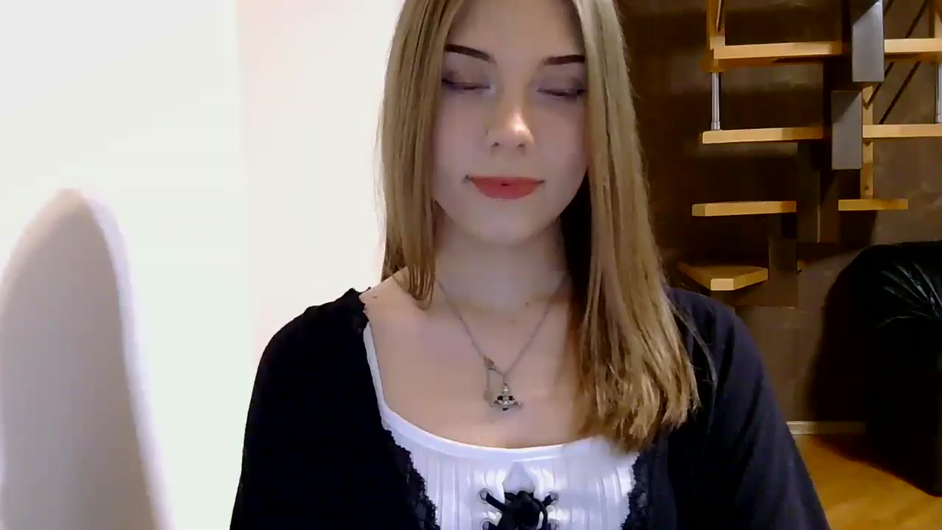 Gallery image thumbnail from YanaMeoww's myfreecams stream on, 03/31/2026, 17:50 image 14 of 20