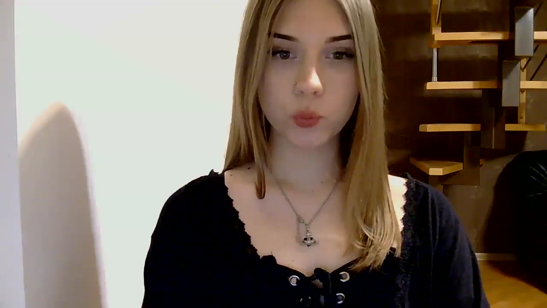 Gallery image thumbnail from YanaMeoww's myfreecams stream on, 04/06/2026, 18:47 image 5 of 20